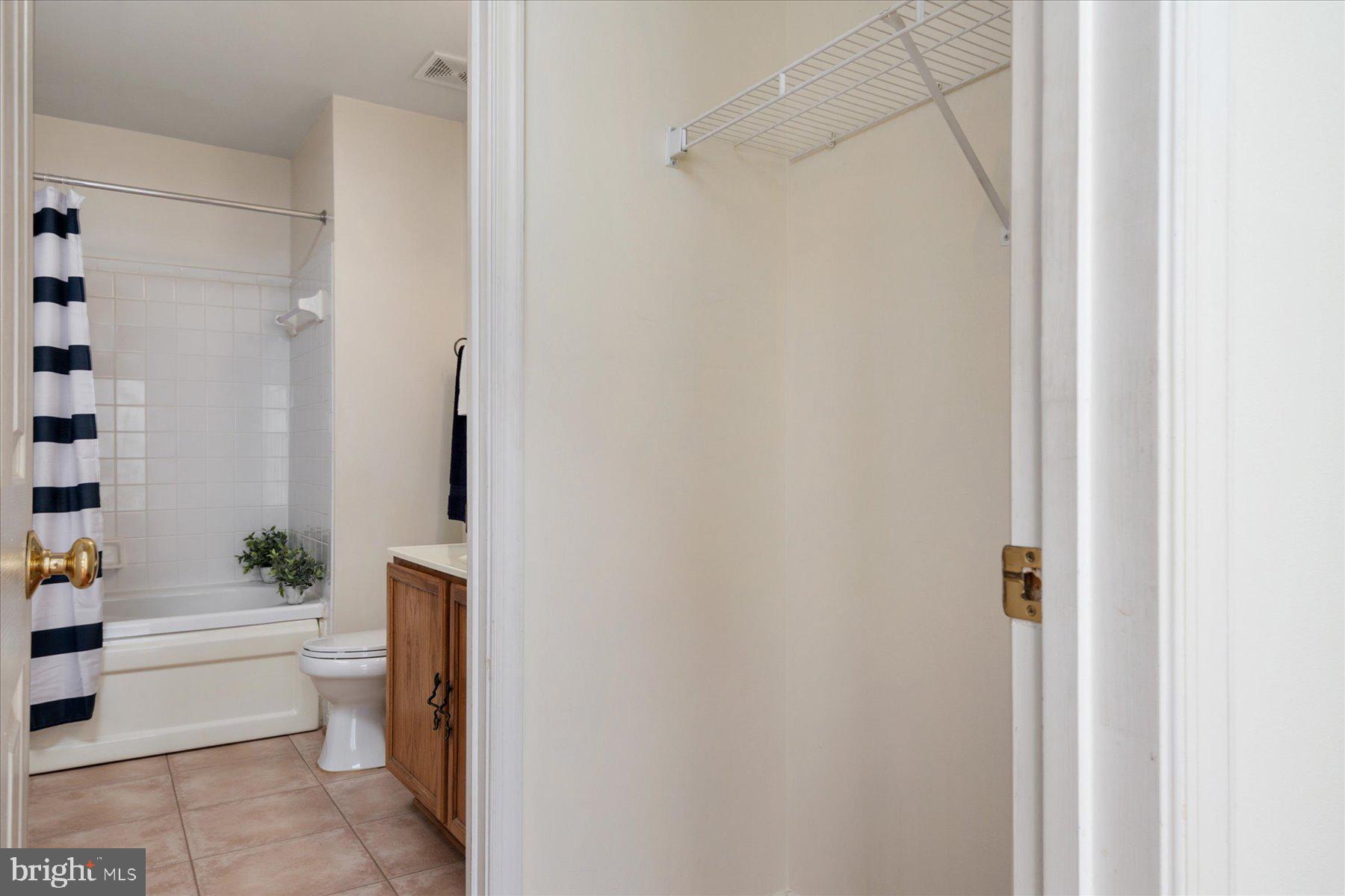 CLOVERLEAF COMMONS - Residential