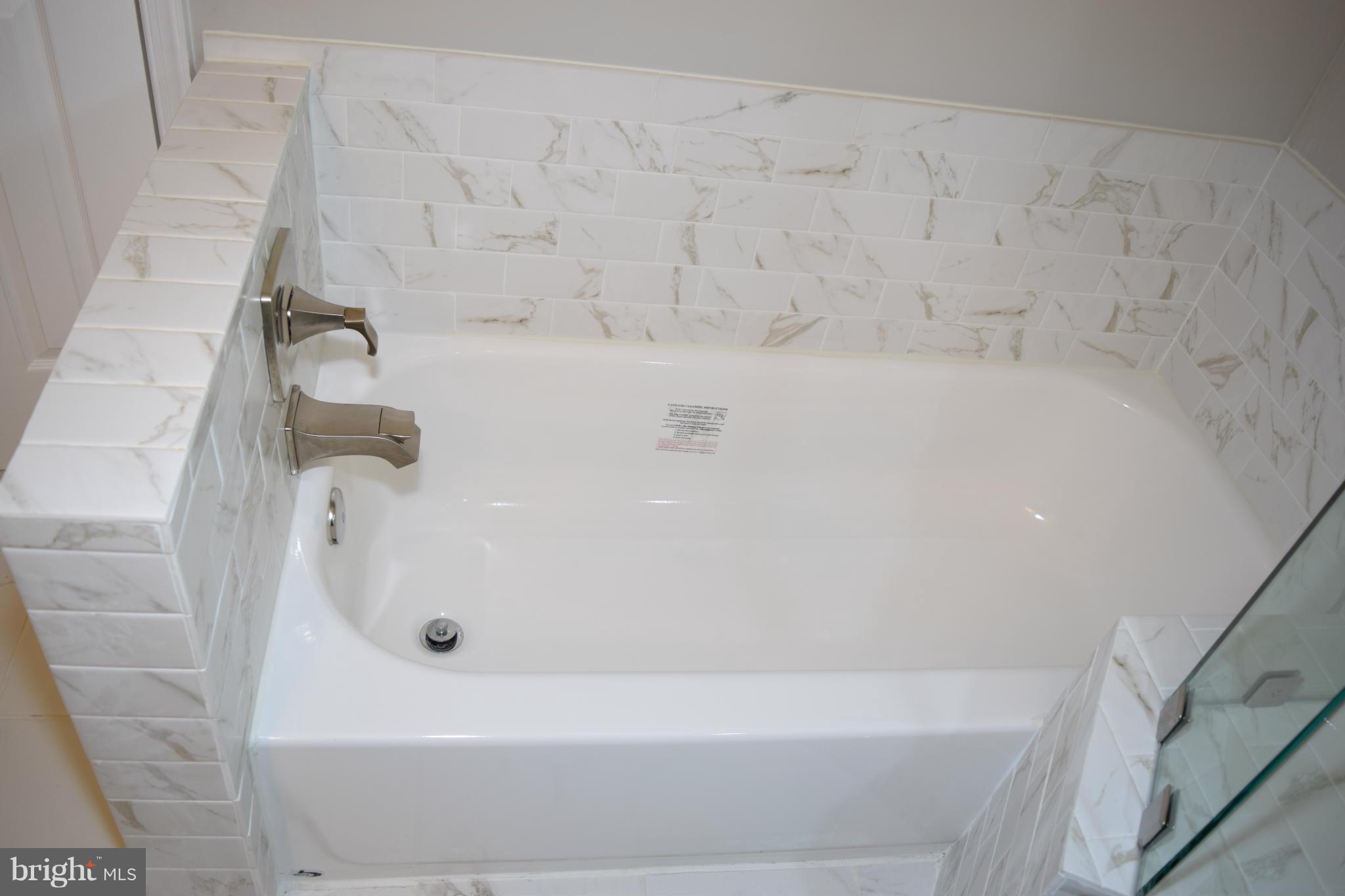 SURREY SQUARE - Residential