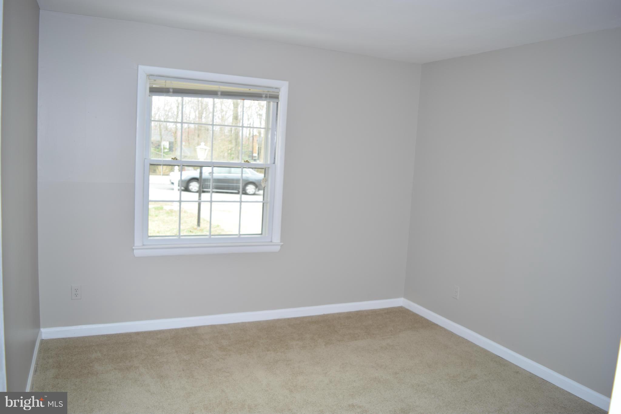 SURREY SQUARE - Residential