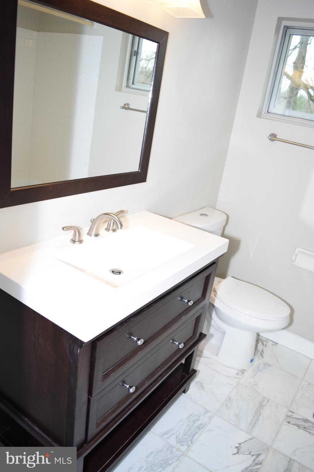 SURREY SQUARE - Residential