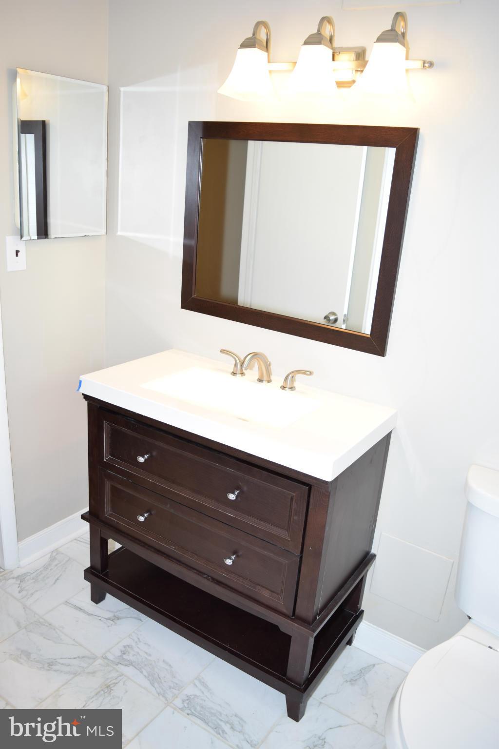 SURREY SQUARE - Residential