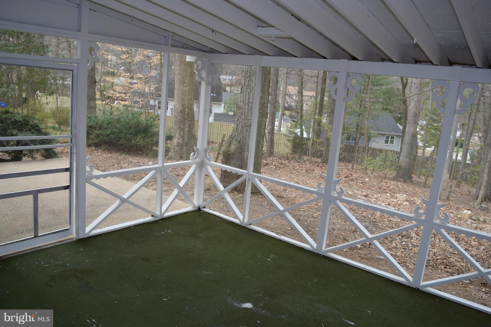 SURREY SQUARE - Residential