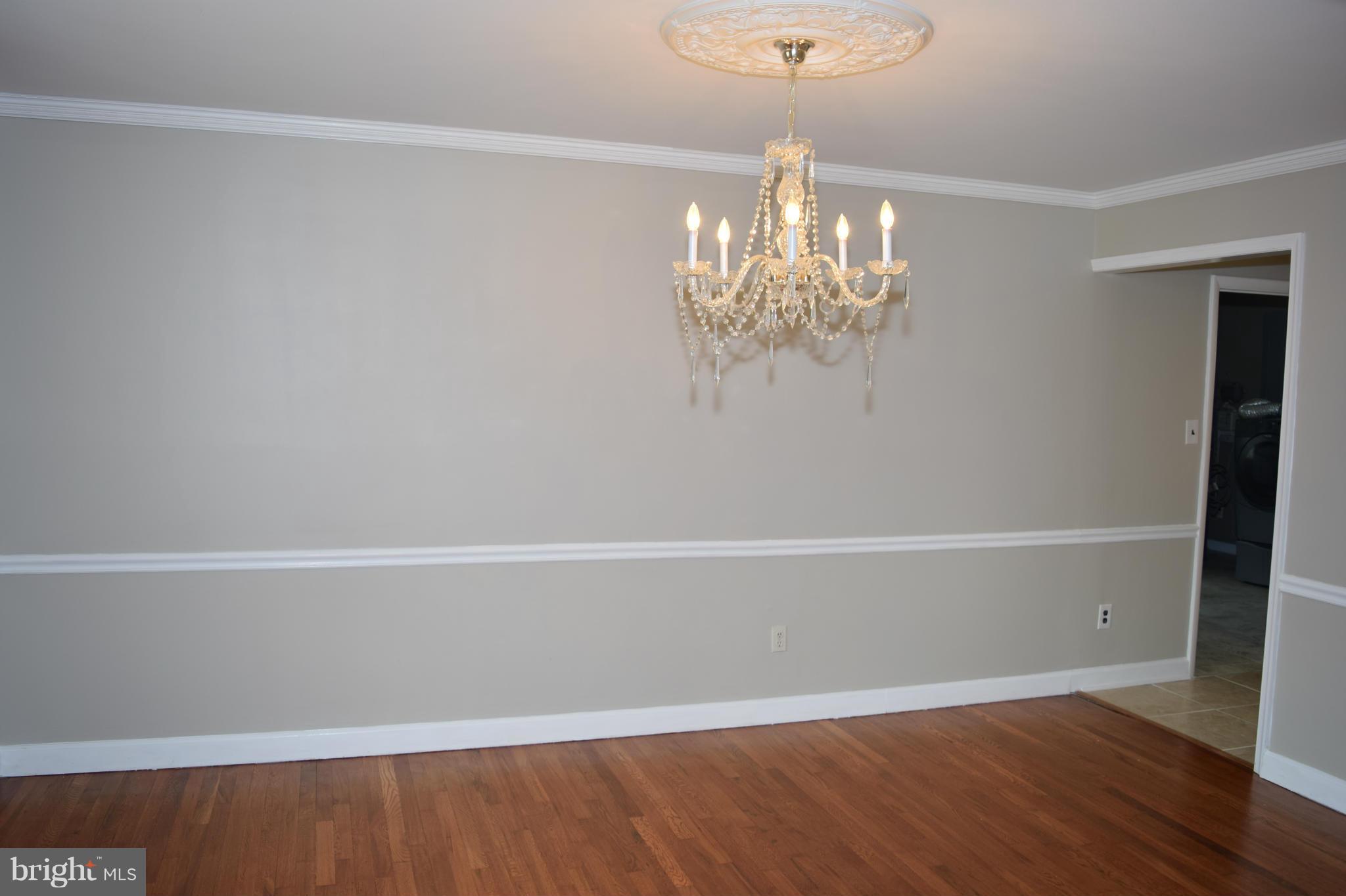 SURREY SQUARE - Residential