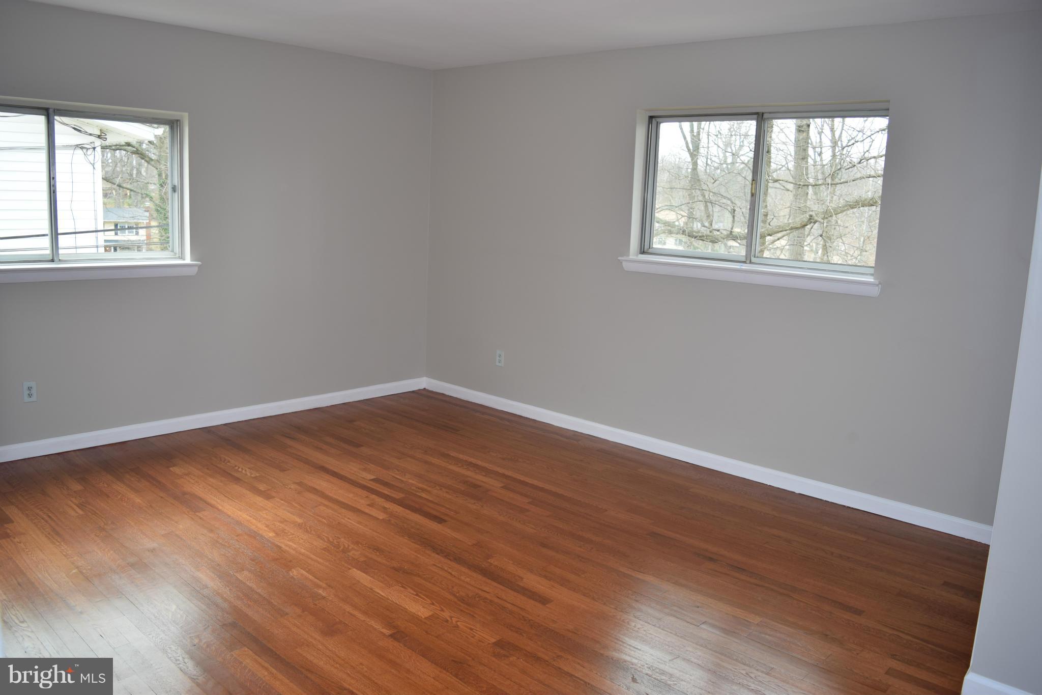 SURREY SQUARE - Residential