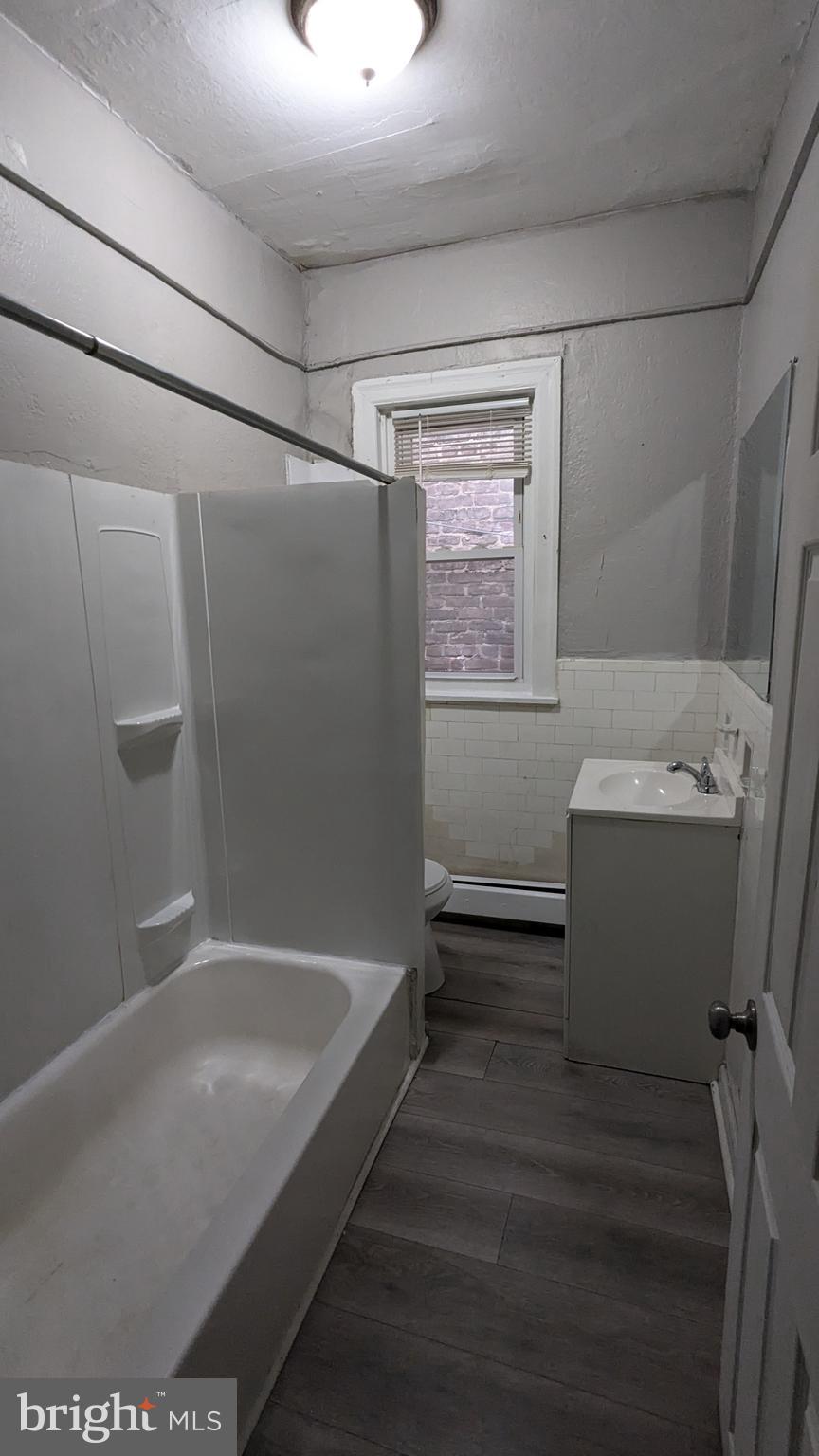 KENSINGTON - Residential Income