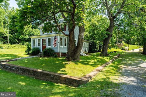 14248 MILLTOWN ROAD LOVETTSVILLE VA 20180