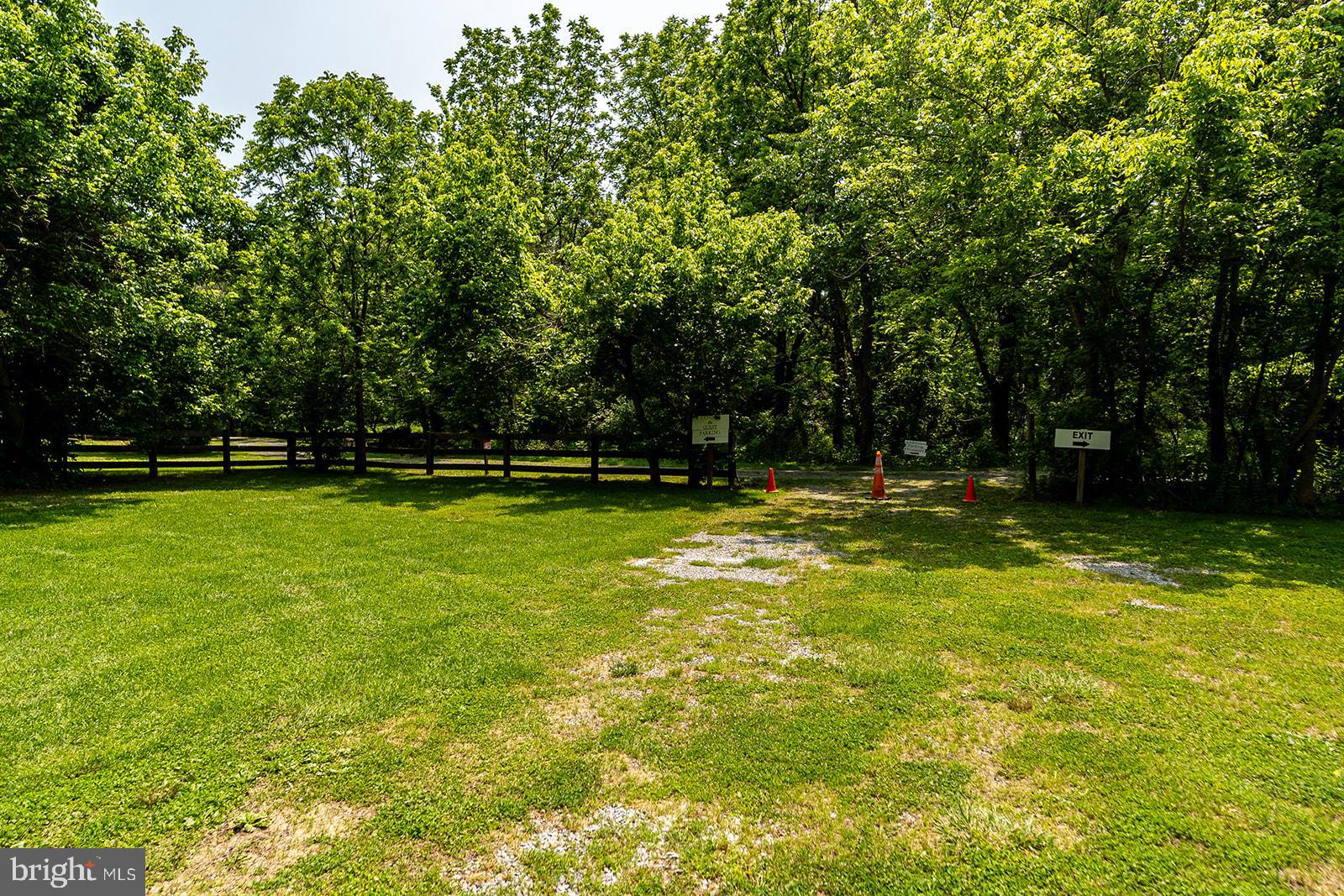 LOVETTSVILLE - Residential