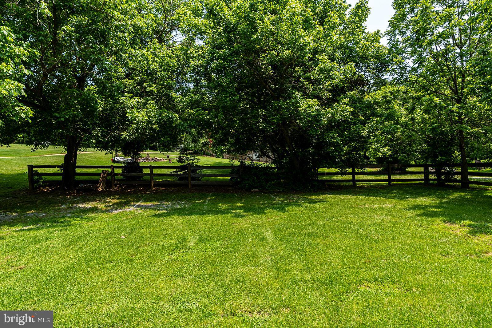 LOVETTSVILLE - Residential