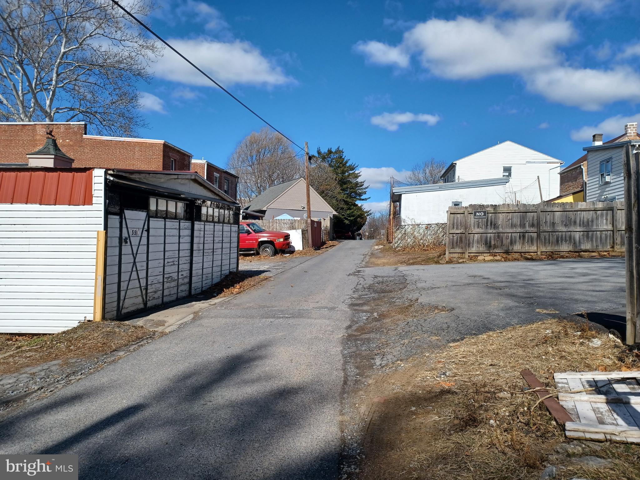 LANCASTER - Residential