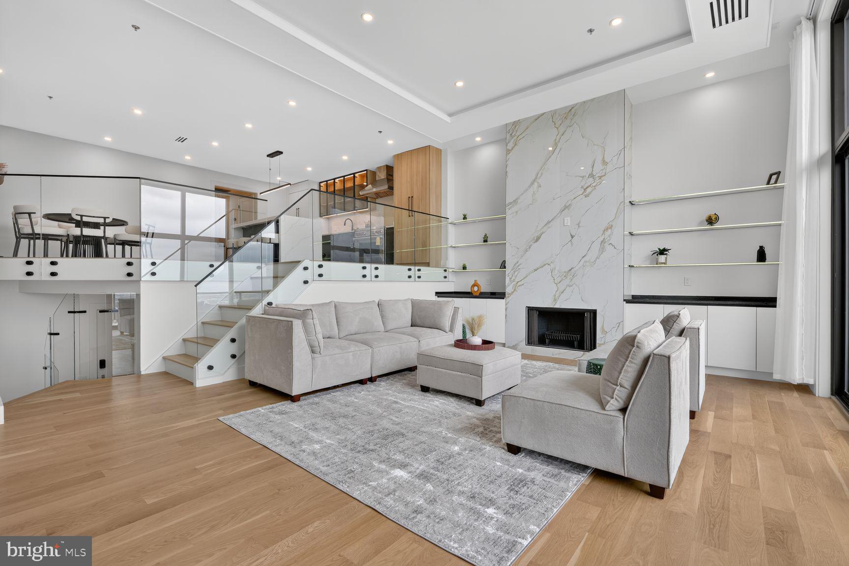 1401 N OAK STREET 903