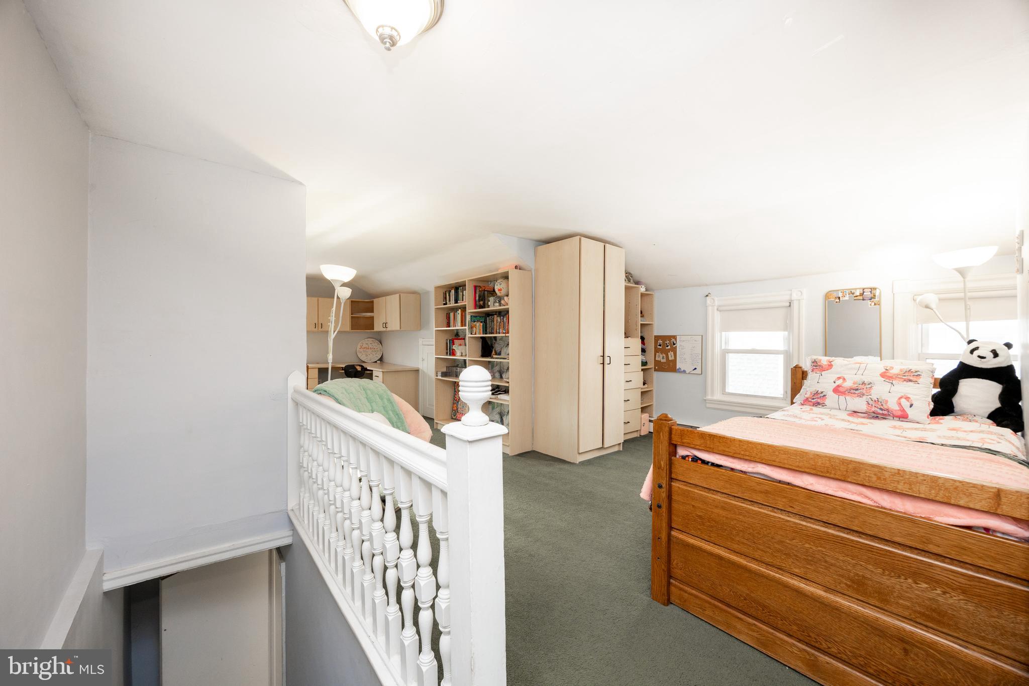 GLENWOOD PARK VILL - Residential