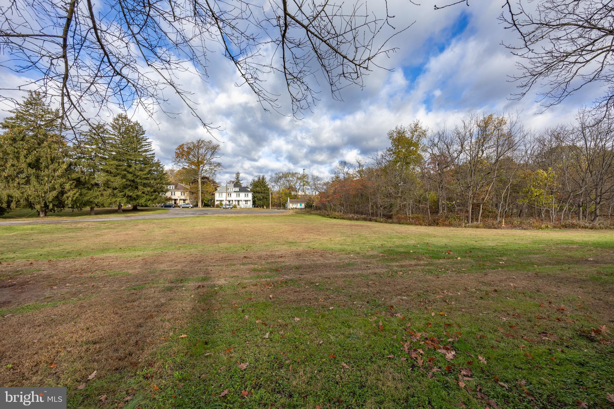 GLENWOOD PARK VILL - Residential