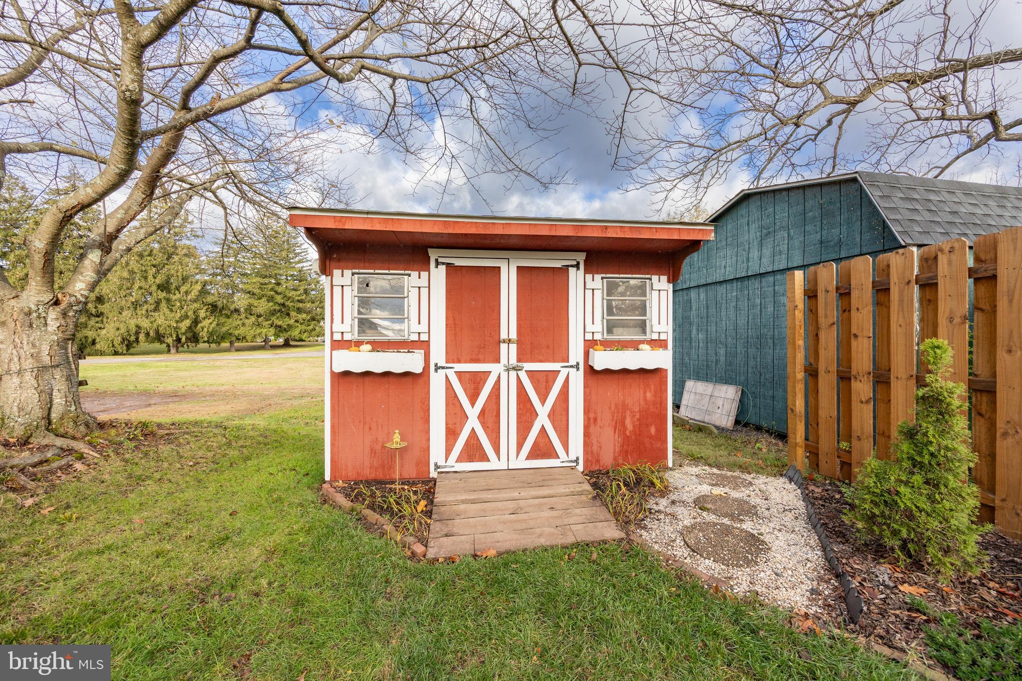 GLENWOOD PARK VILL - Residential