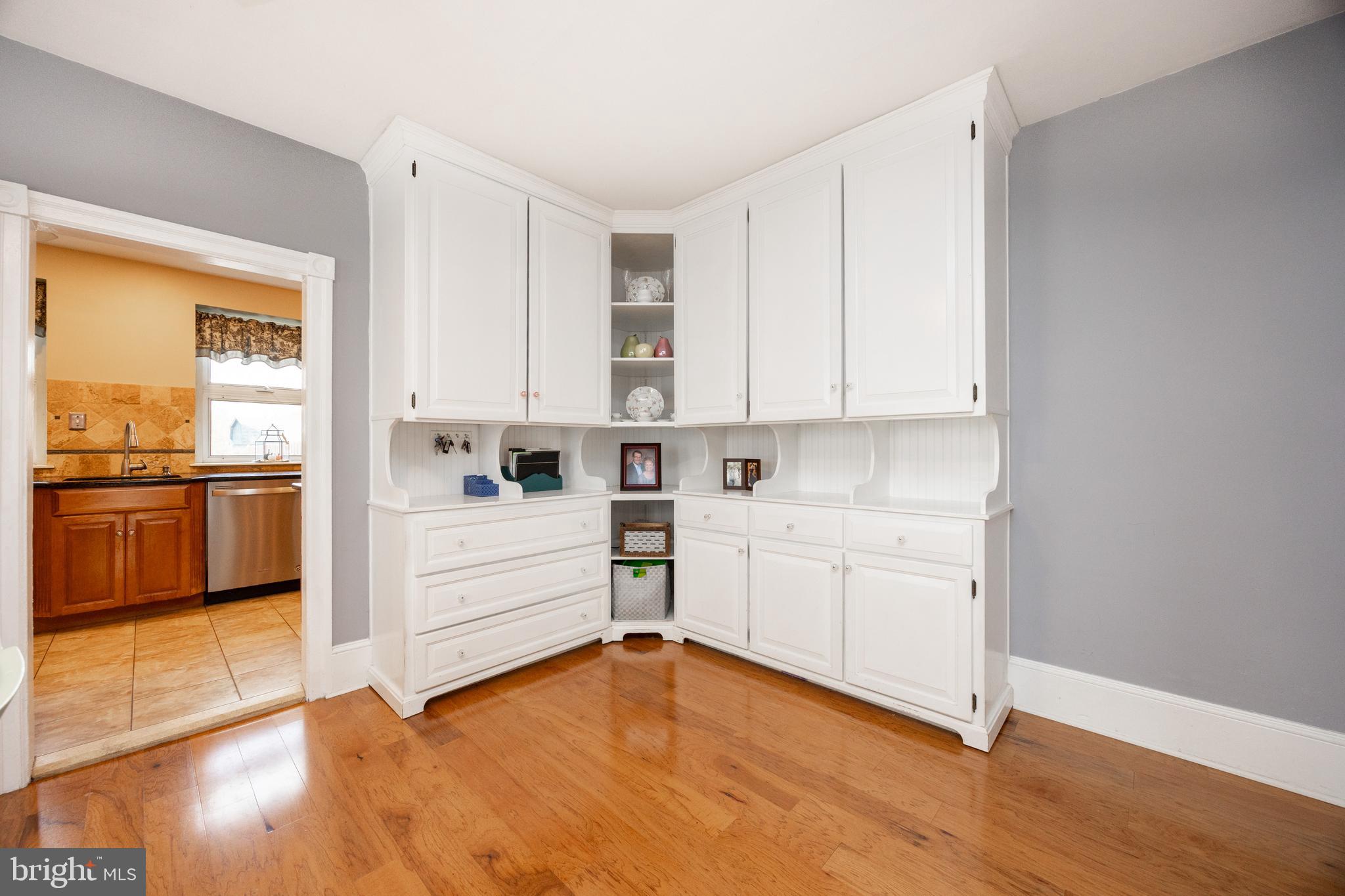 GLENWOOD PARK VILL - Residential