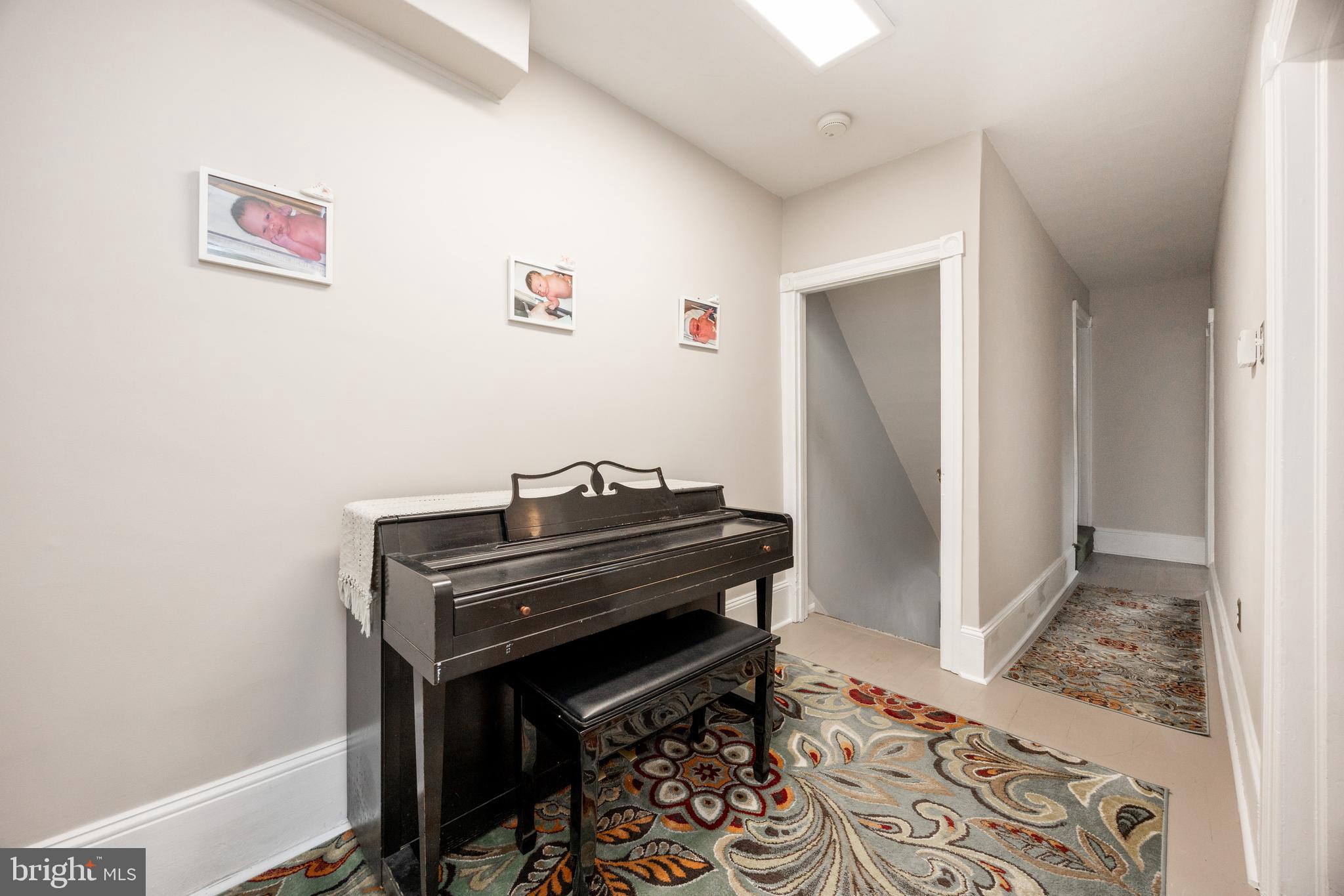 GLENWOOD PARK VILL - Residential