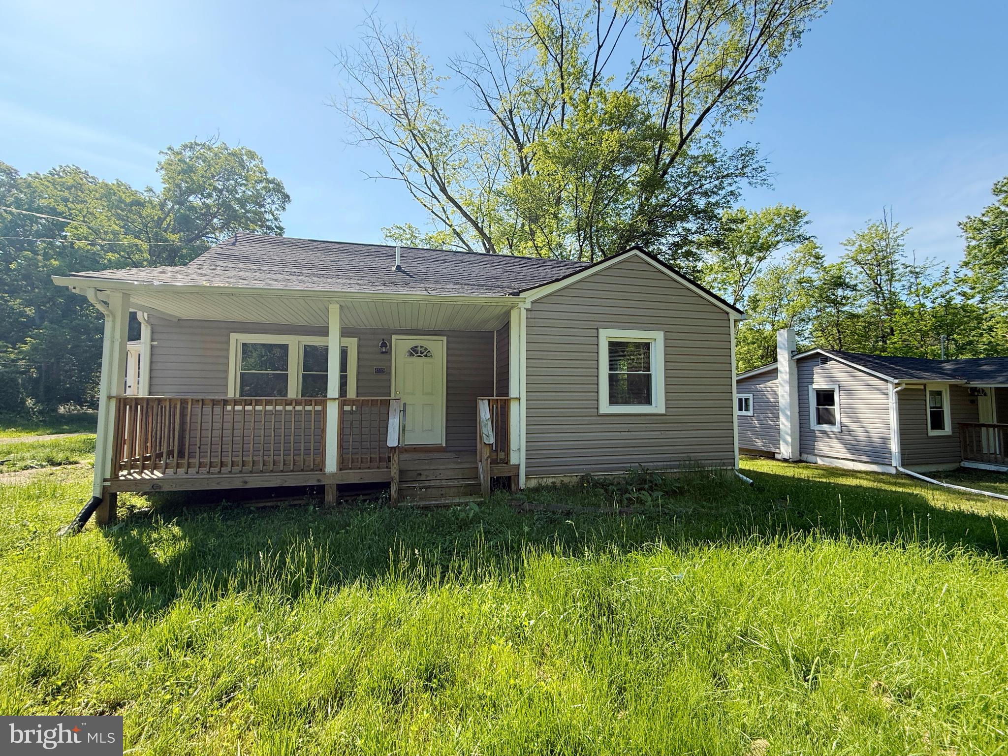 1535 MITCHELL LANE