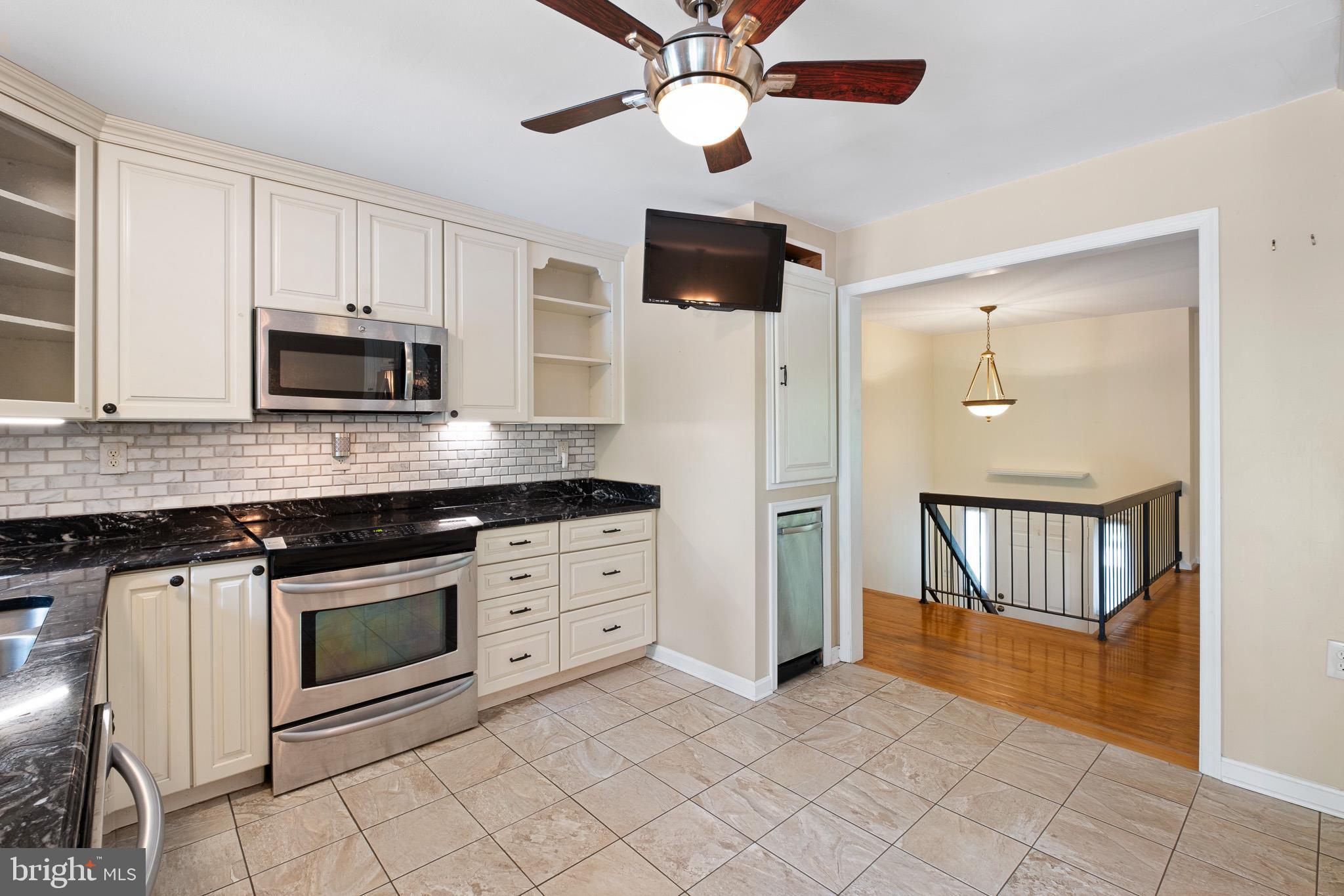 CHESAPEAKE ISLE - Residential