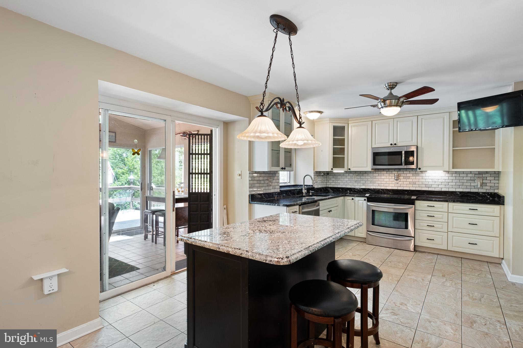 CHESAPEAKE ISLE - Residential