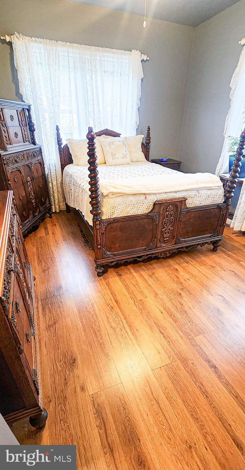 CEDAR CREEK - Residential