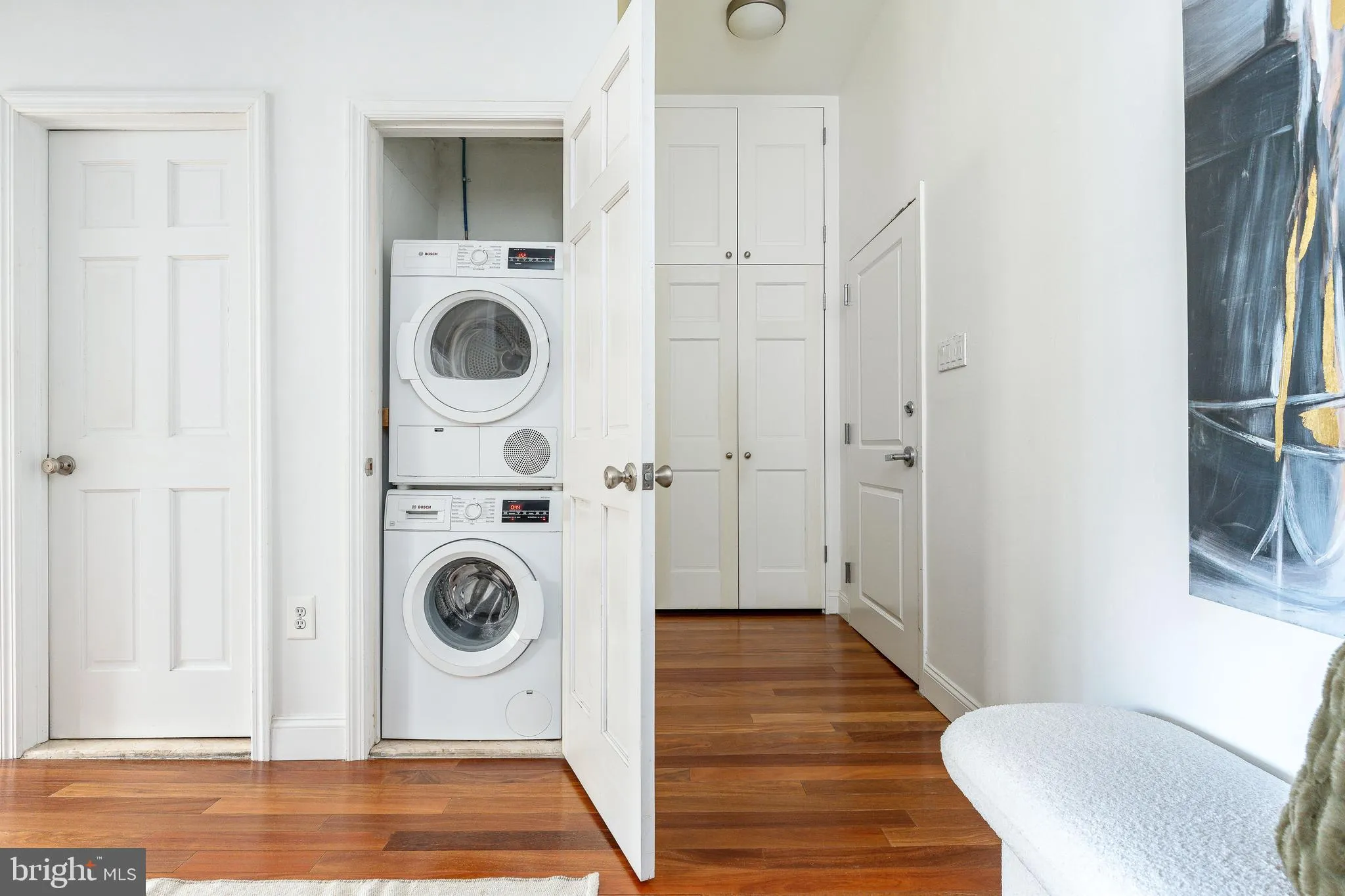 Philadelphia, Pennsylvania 19107, United States, 1 Bedroom Bedrooms, ,1 BathroomBathrooms,Residential,Contingent,251613