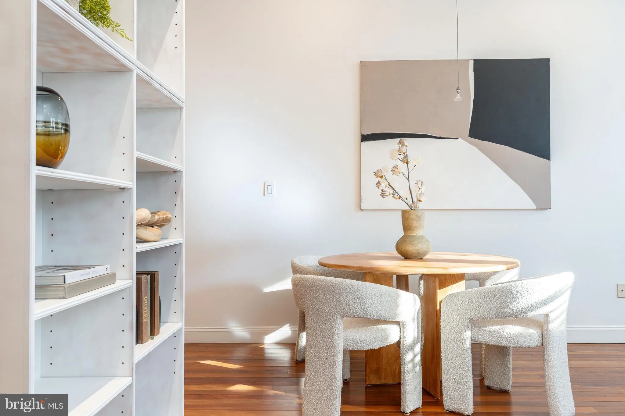 Philadelphia, Pennsylvania 19107, United States, 1 Bedroom Bedrooms, ,1 BathroomBathrooms,Residential,Contingent,251613