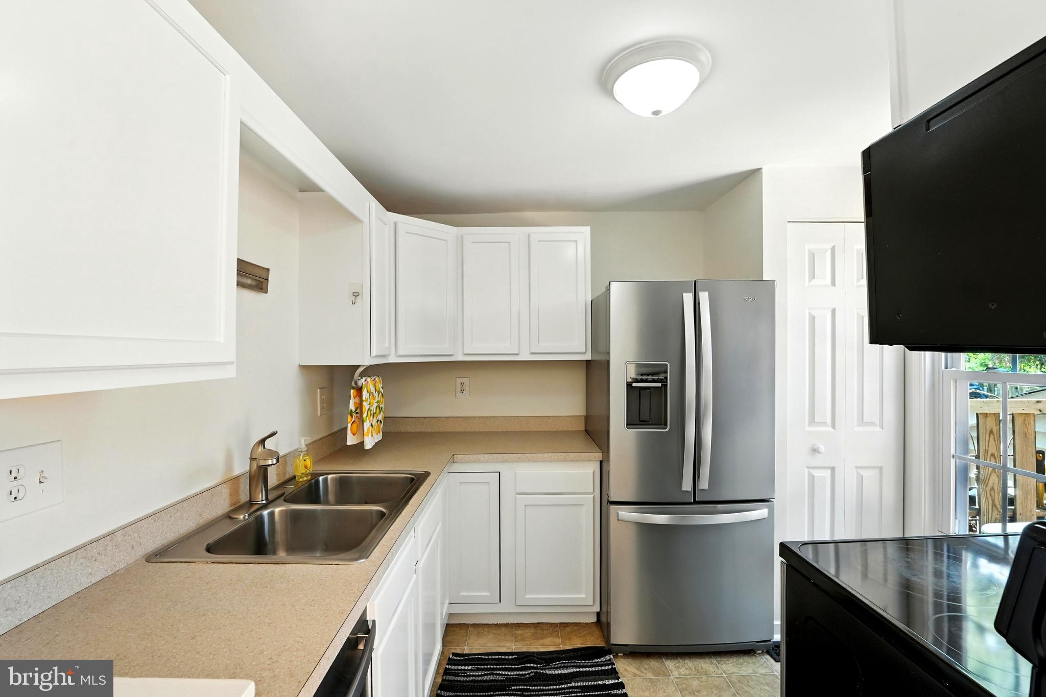 TOWNS OF OAK SPRINGS - Residential