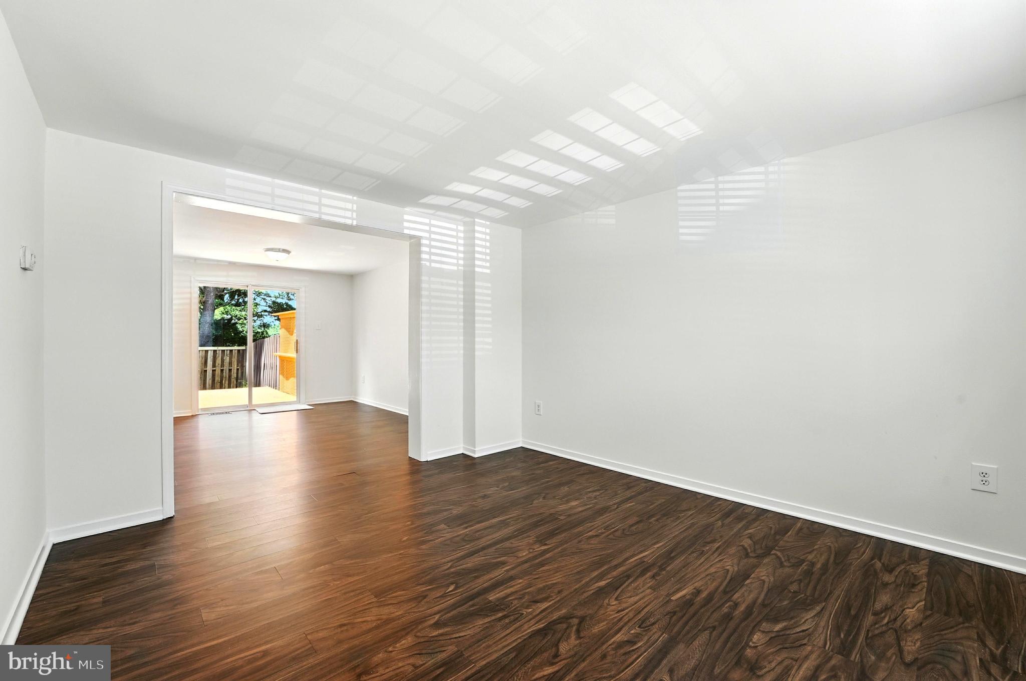 TOWNS OF OAK SPRINGS - Residential