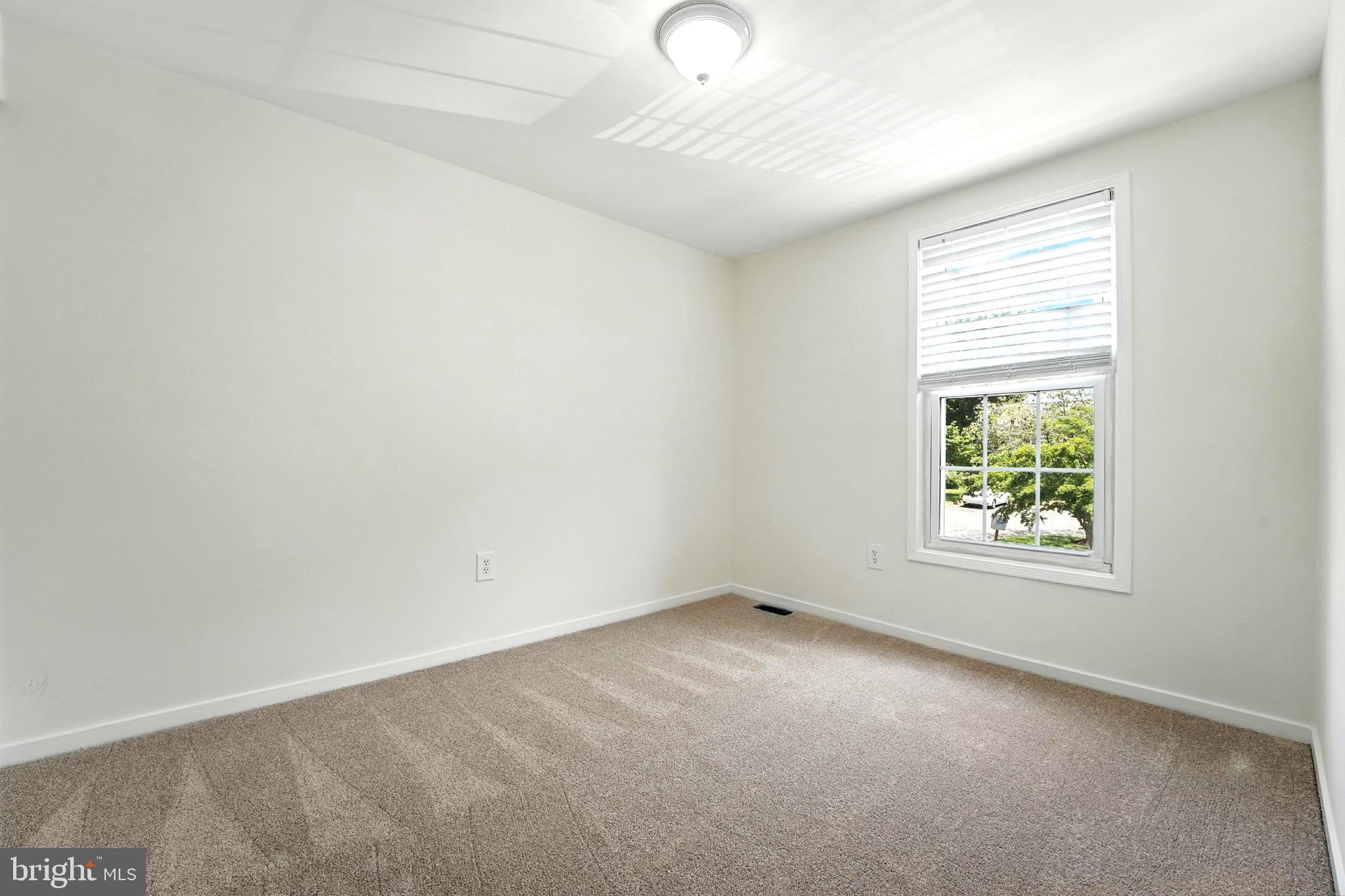 TOWNS OF OAK SPRINGS - Residential