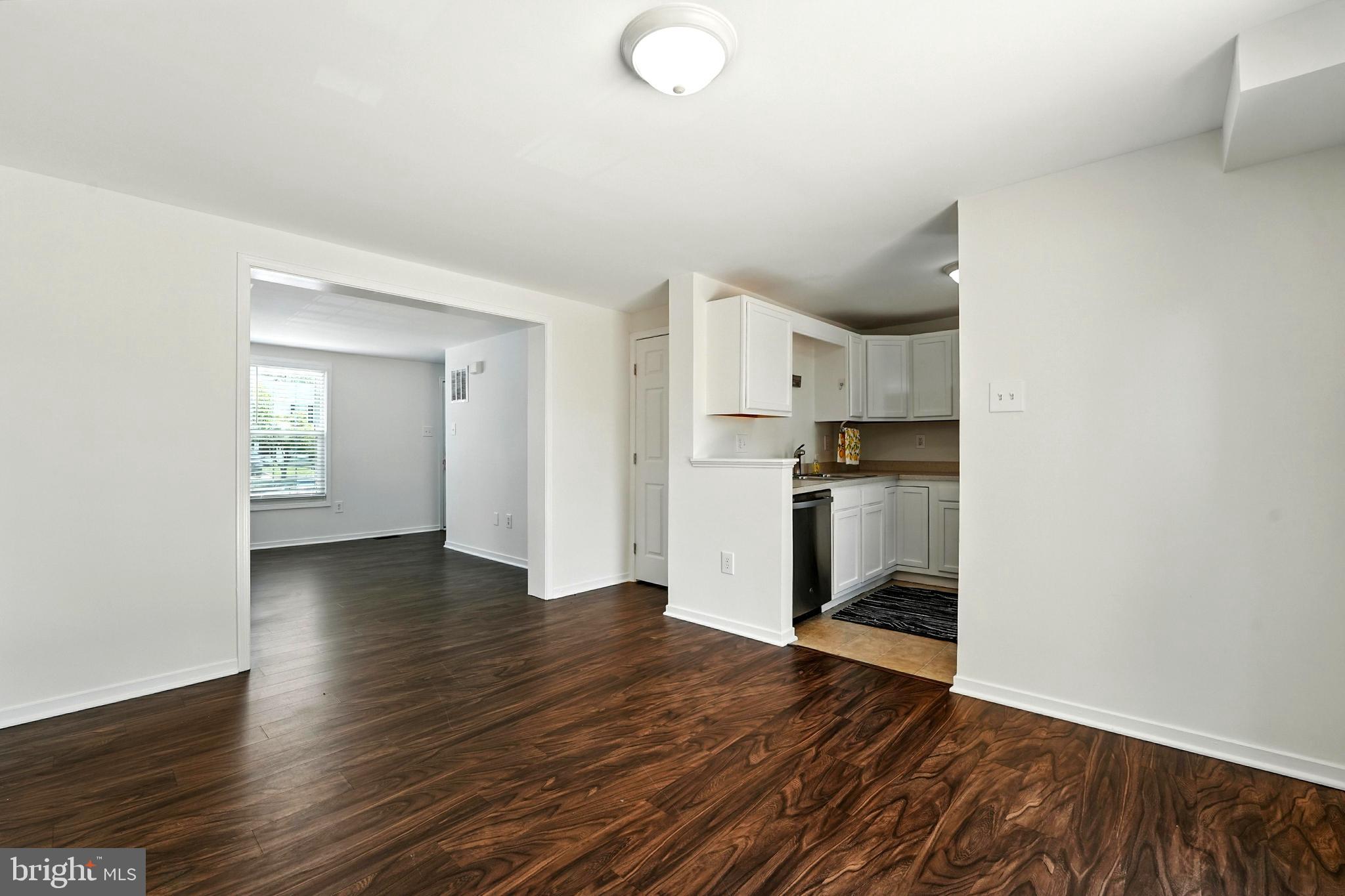 TOWNS OF OAK SPRINGS - Residential