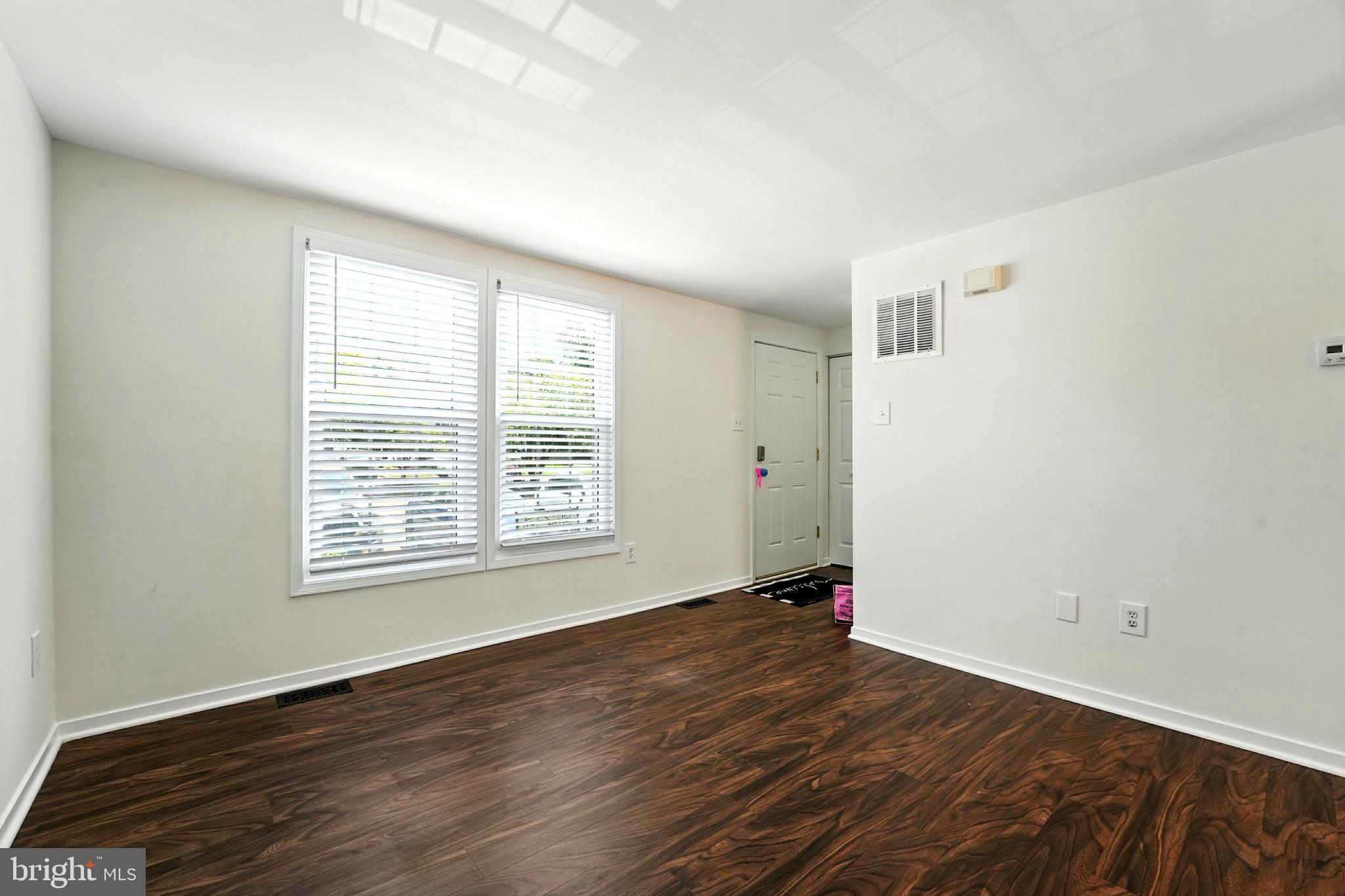 TOWNS OF OAK SPRINGS - Residential