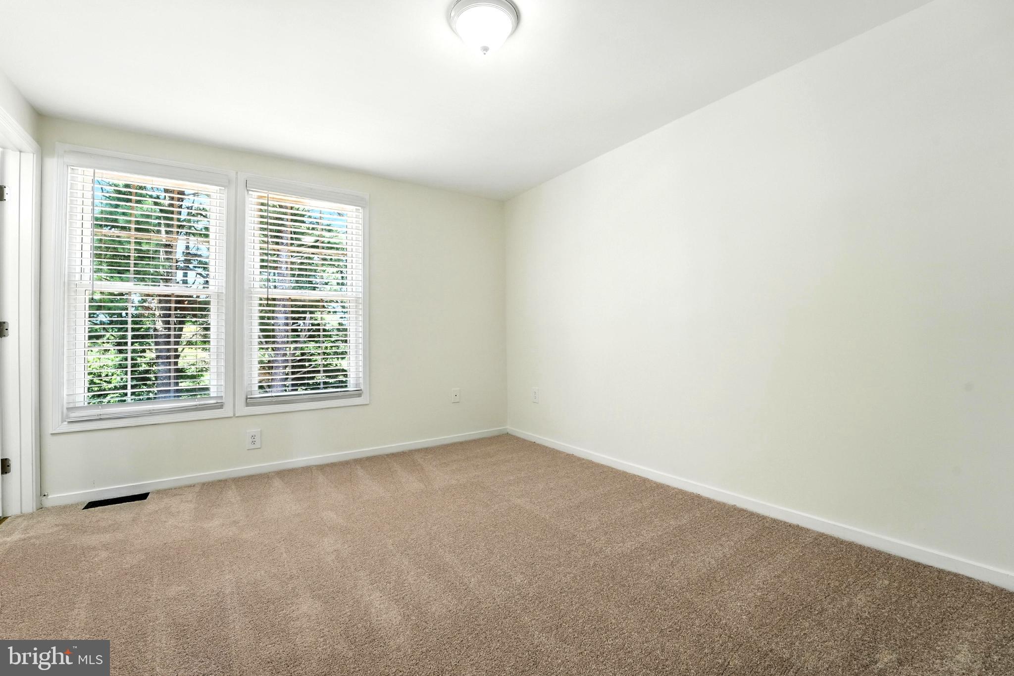 TOWNS OF OAK SPRINGS - Residential