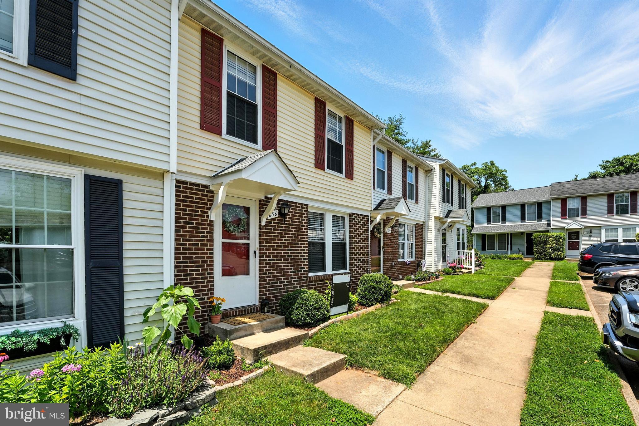 TOWNS OF OAK SPRINGS - Residential