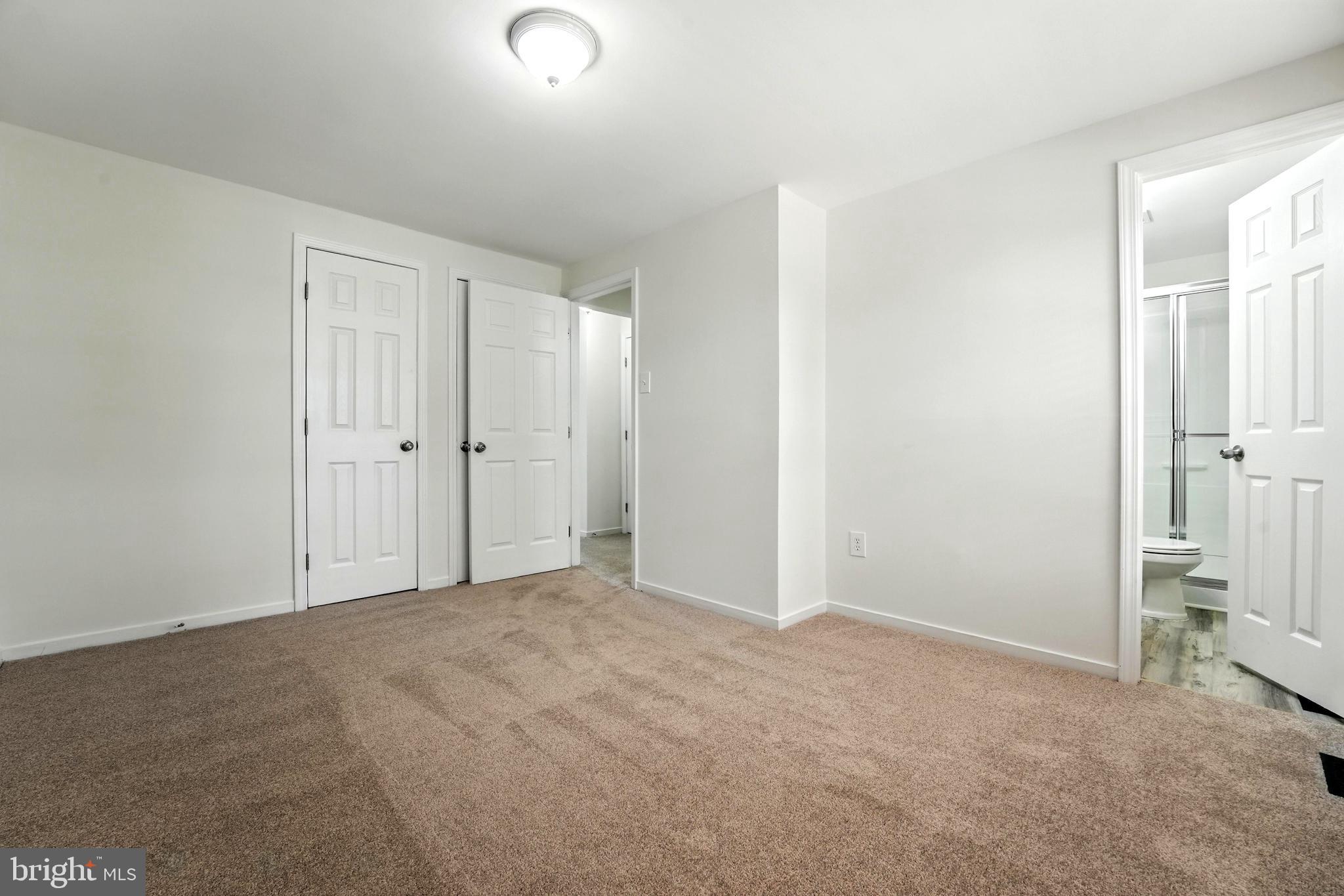 TOWNS OF OAK SPRINGS - Residential