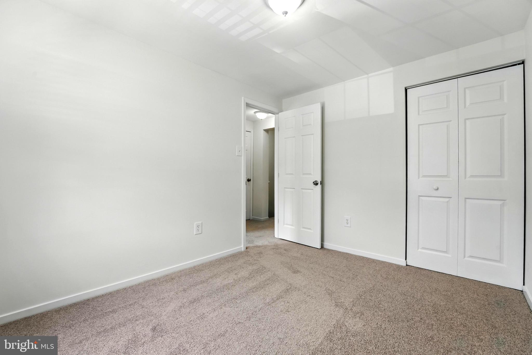 TOWNS OF OAK SPRINGS - Residential