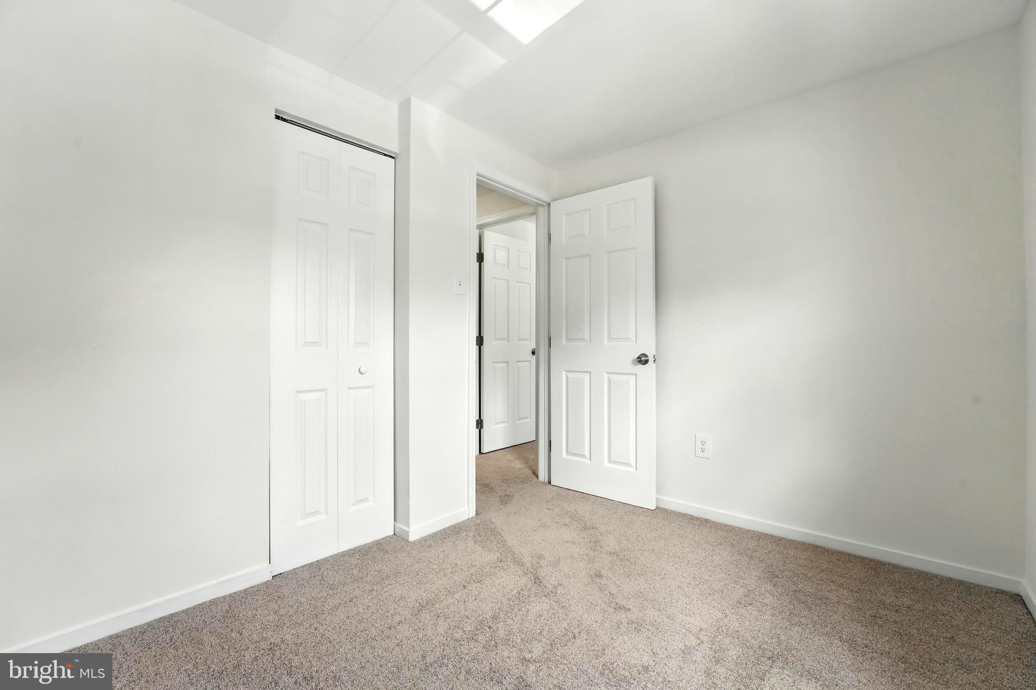 TOWNS OF OAK SPRINGS - Residential