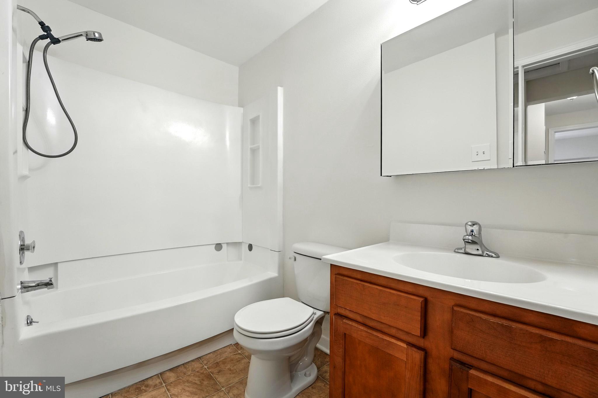 TOWNS OF OAK SPRINGS - Residential