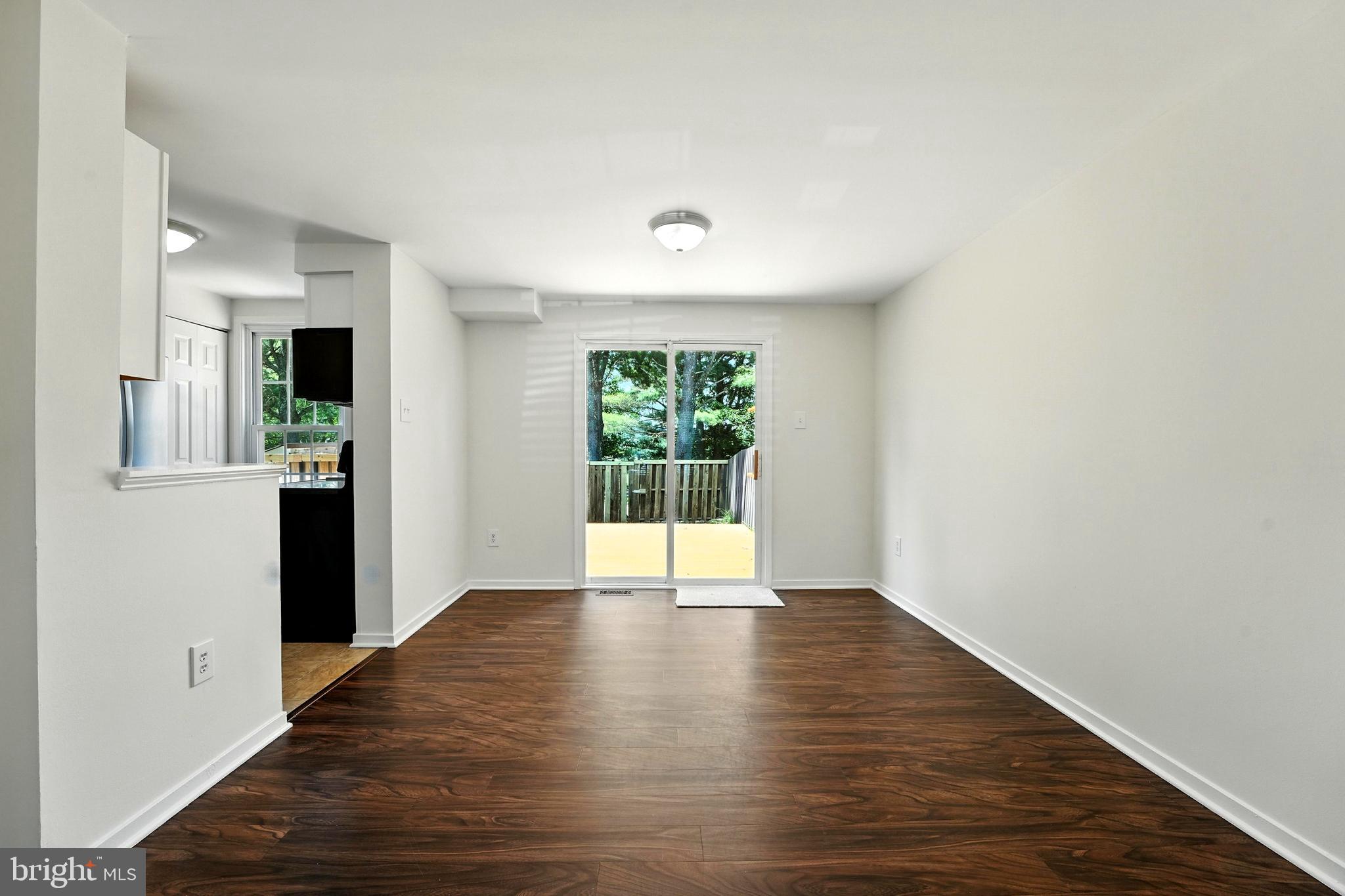 TOWNS OF OAK SPRINGS - Residential