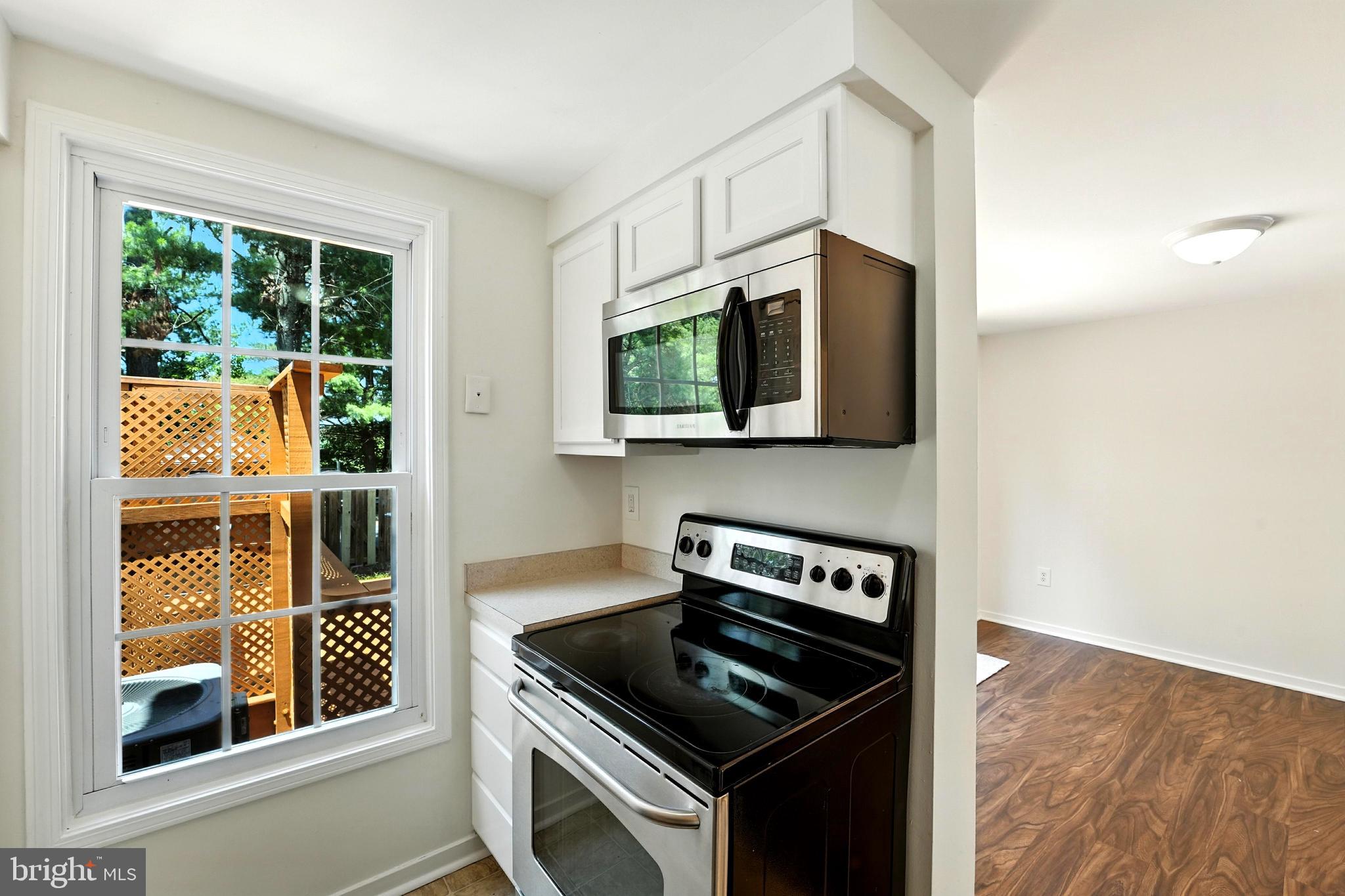 TOWNS OF OAK SPRINGS - Residential