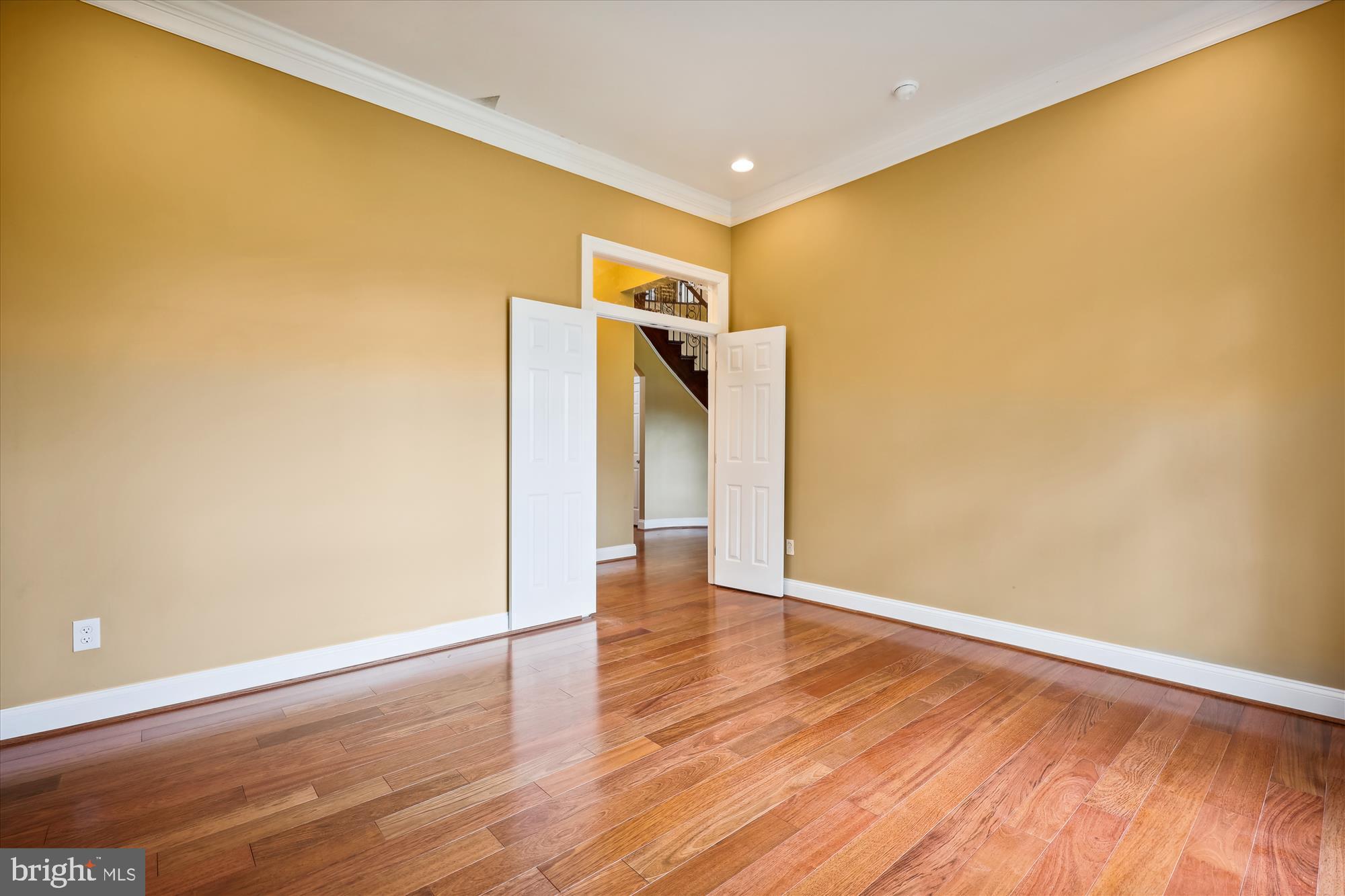 GLEN HILLS - Residential