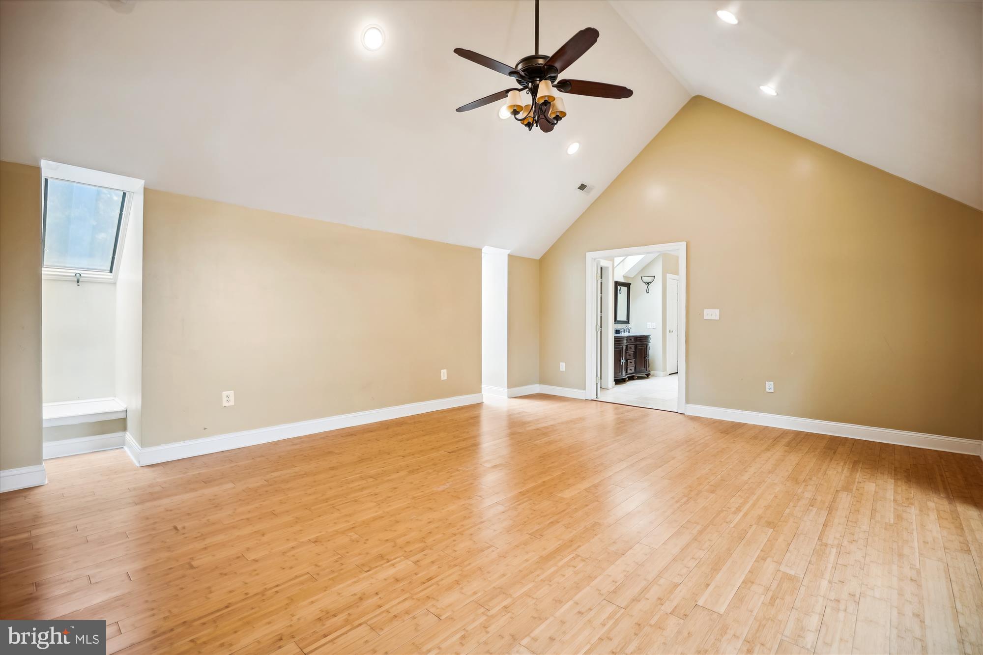 GLEN HILLS - Residential