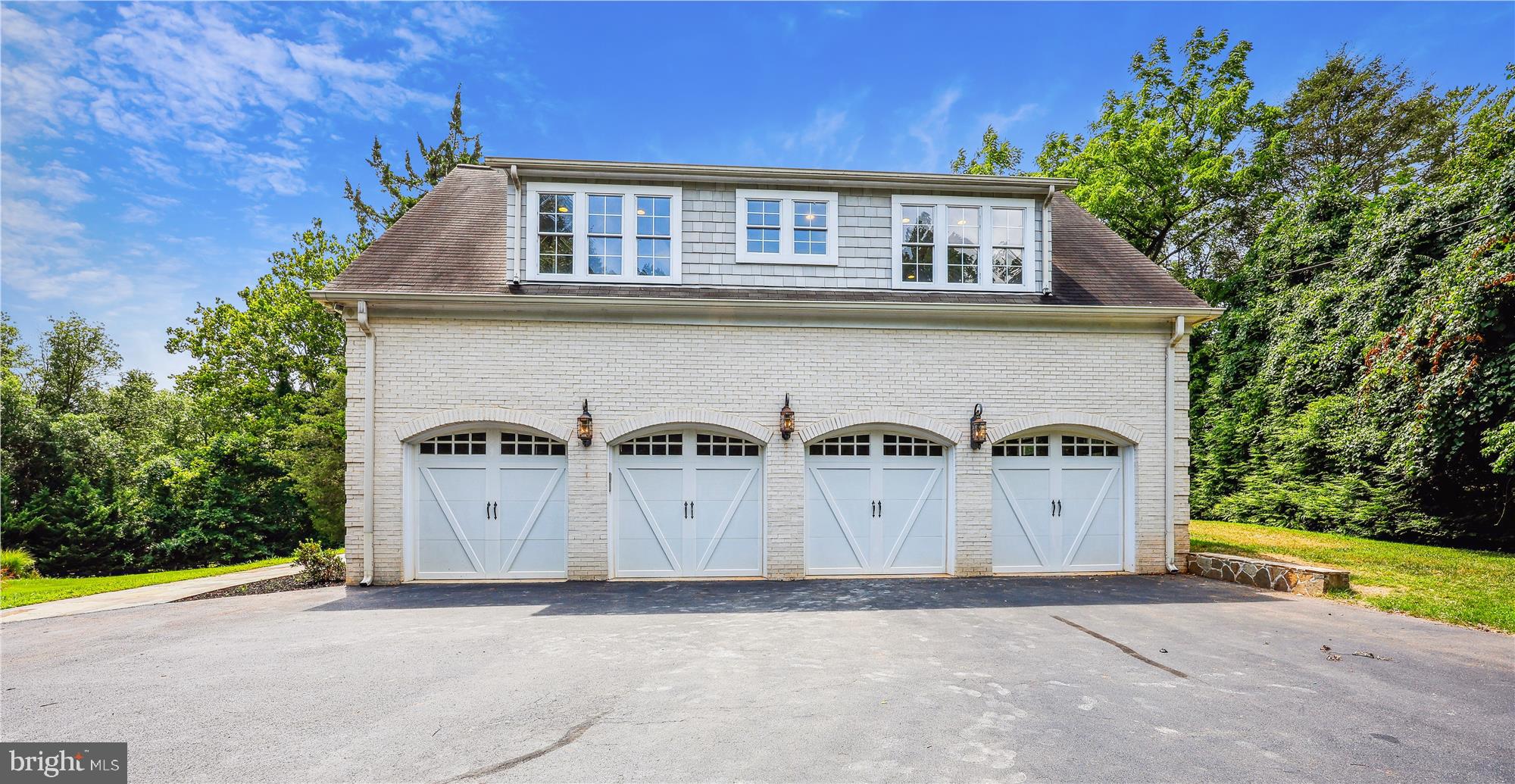 GLEN HILLS - Residential