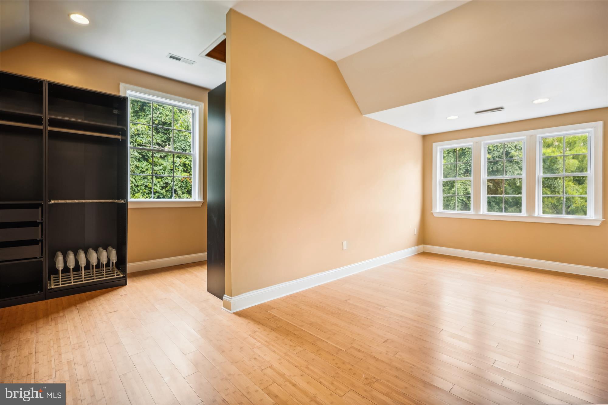 GLEN HILLS - Residential