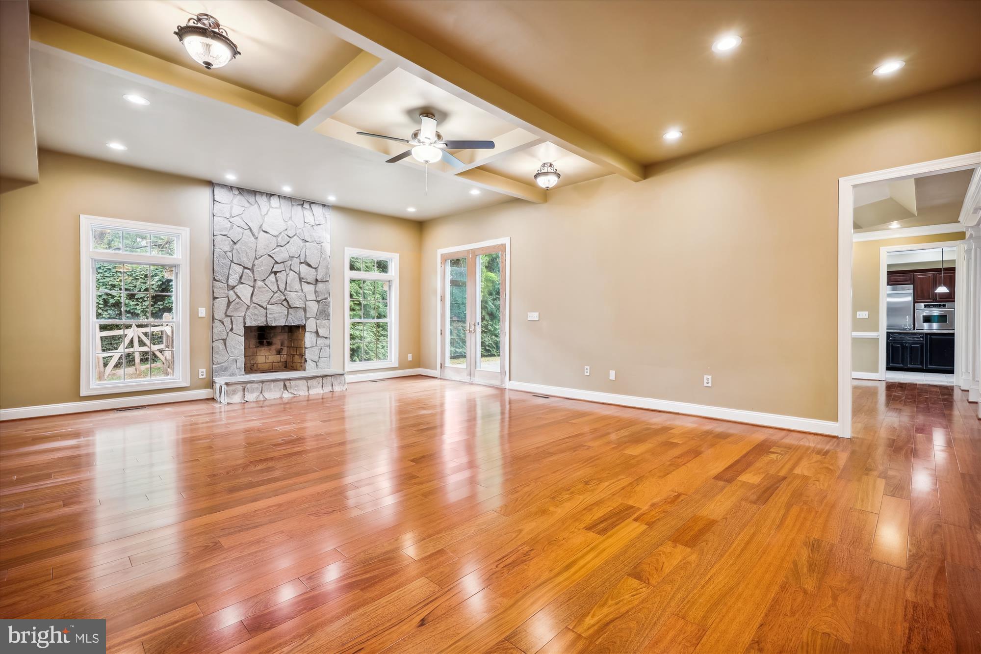 GLEN HILLS - Residential