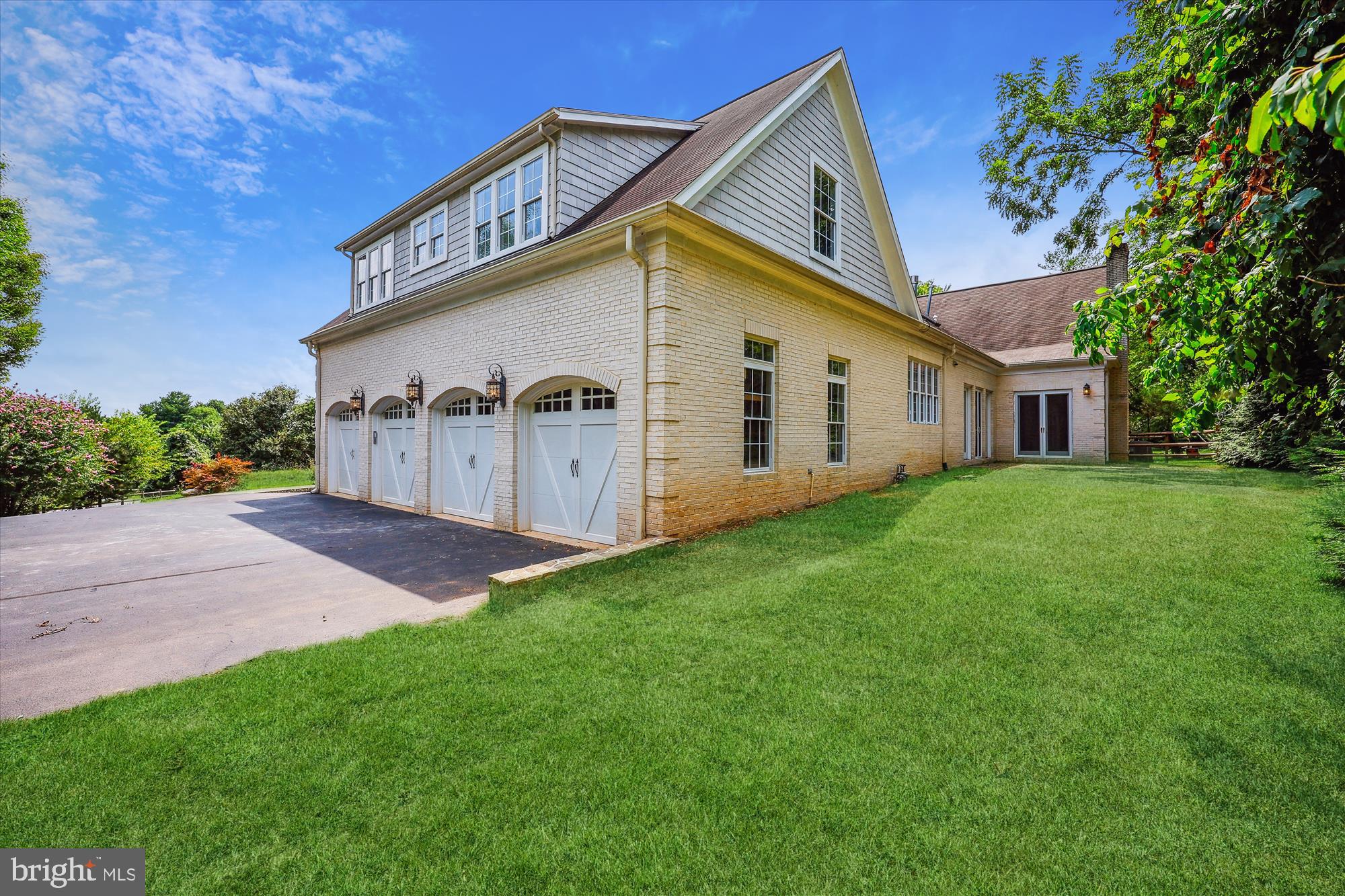 GLEN HILLS - Residential