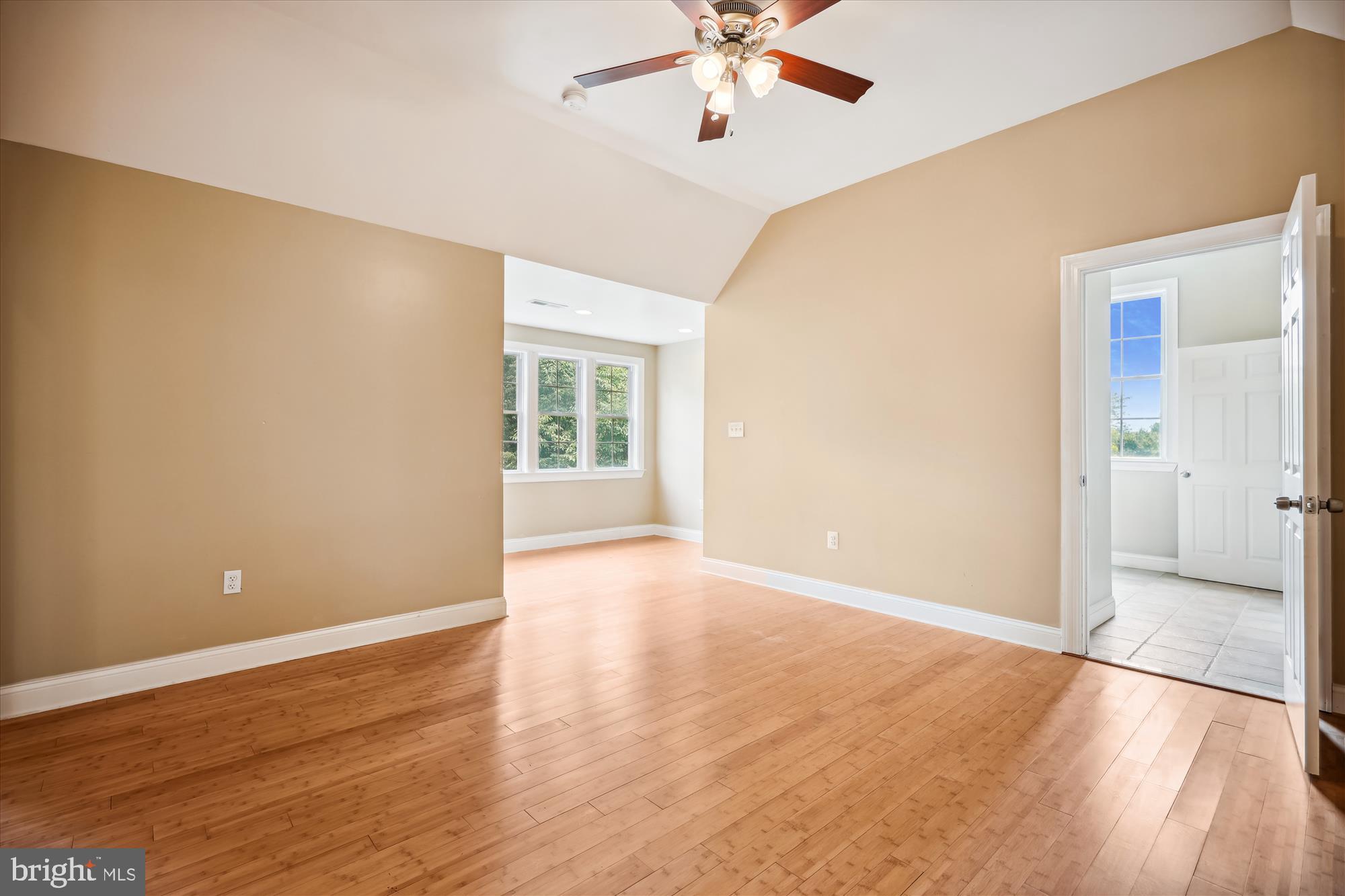 GLEN HILLS - Residential