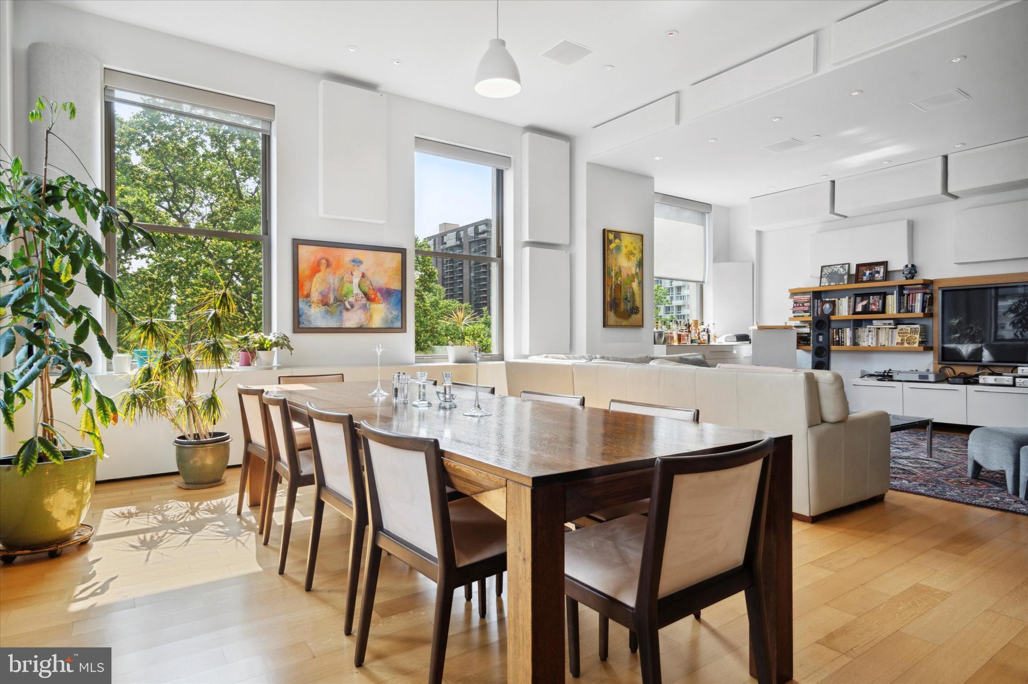 SOCIETY HILL - Residential