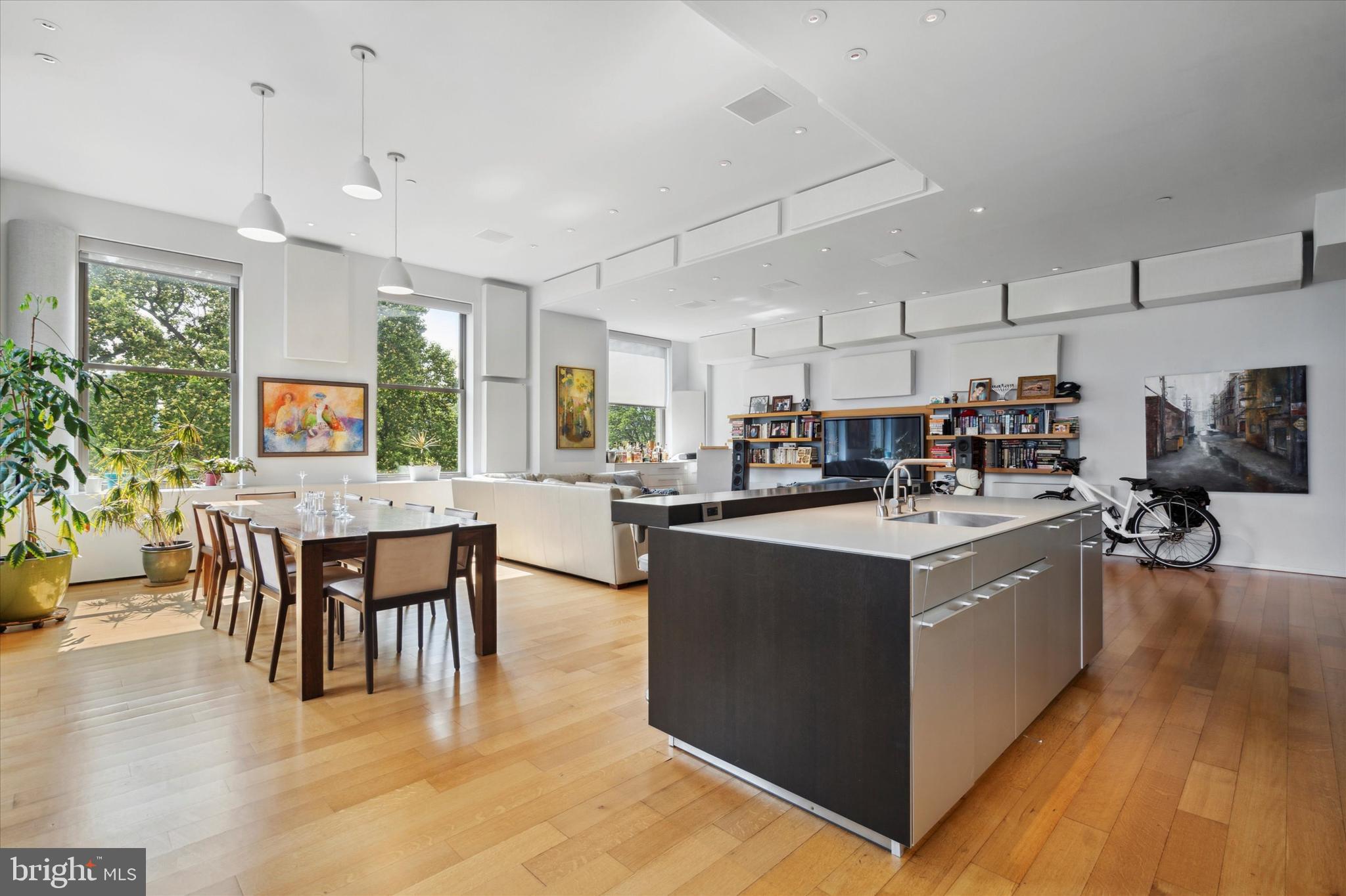 SOCIETY HILL - Residential