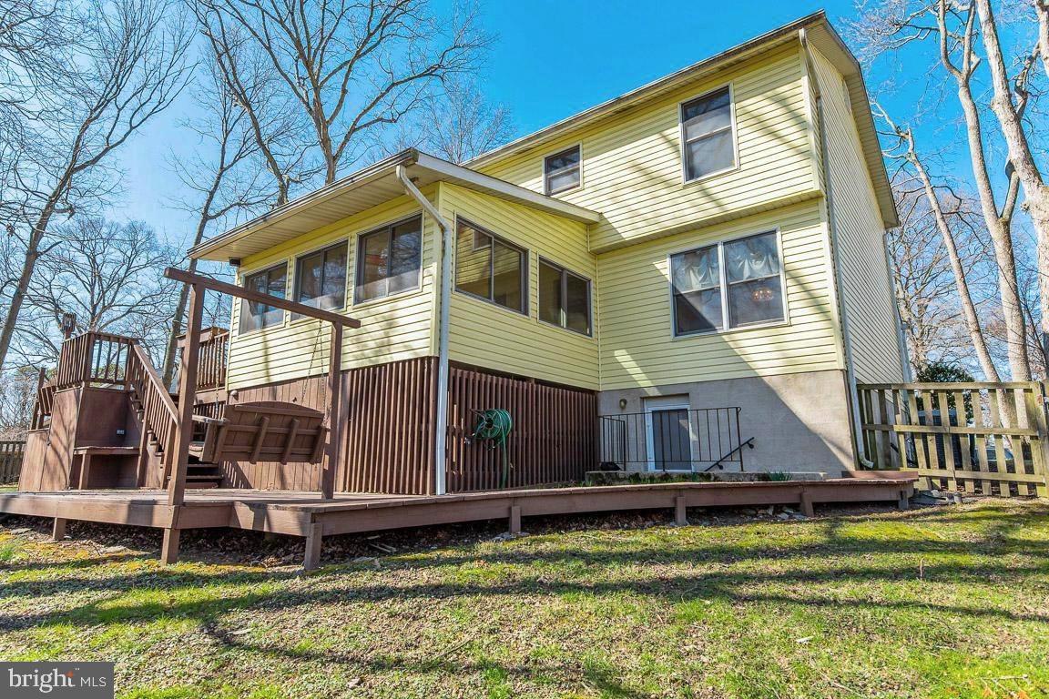 OAK HOLLOW - Residential Lease