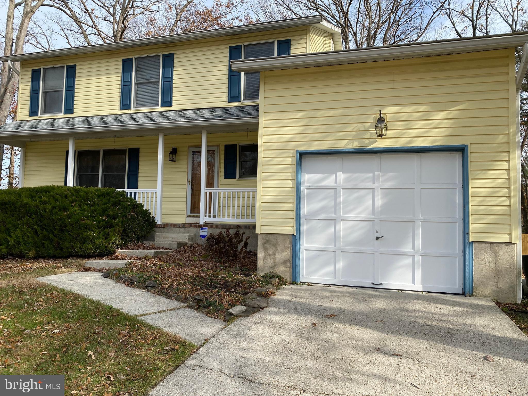 OAK HOLLOW - Residential Lease