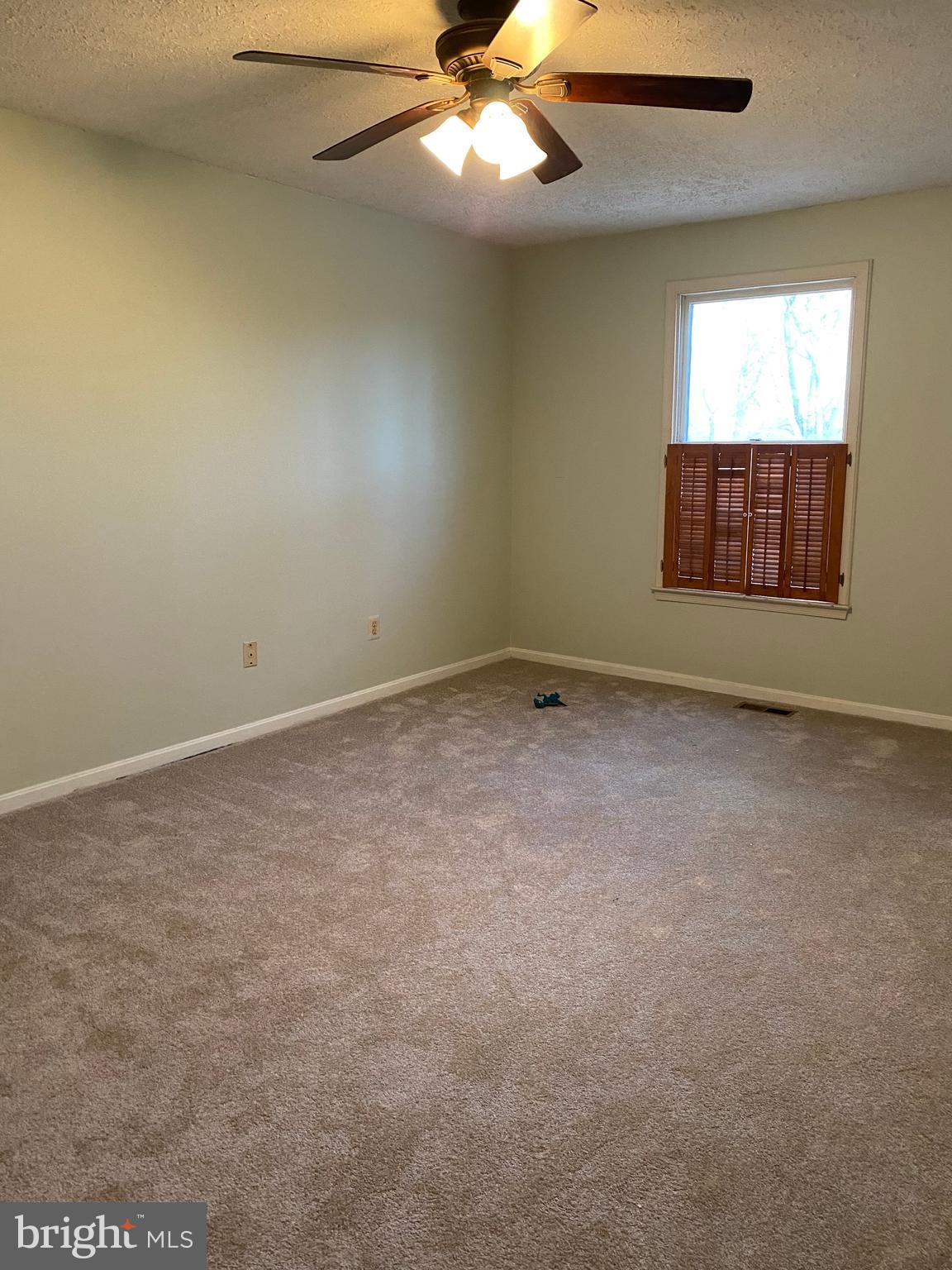 OAK HOLLOW - Residential Lease